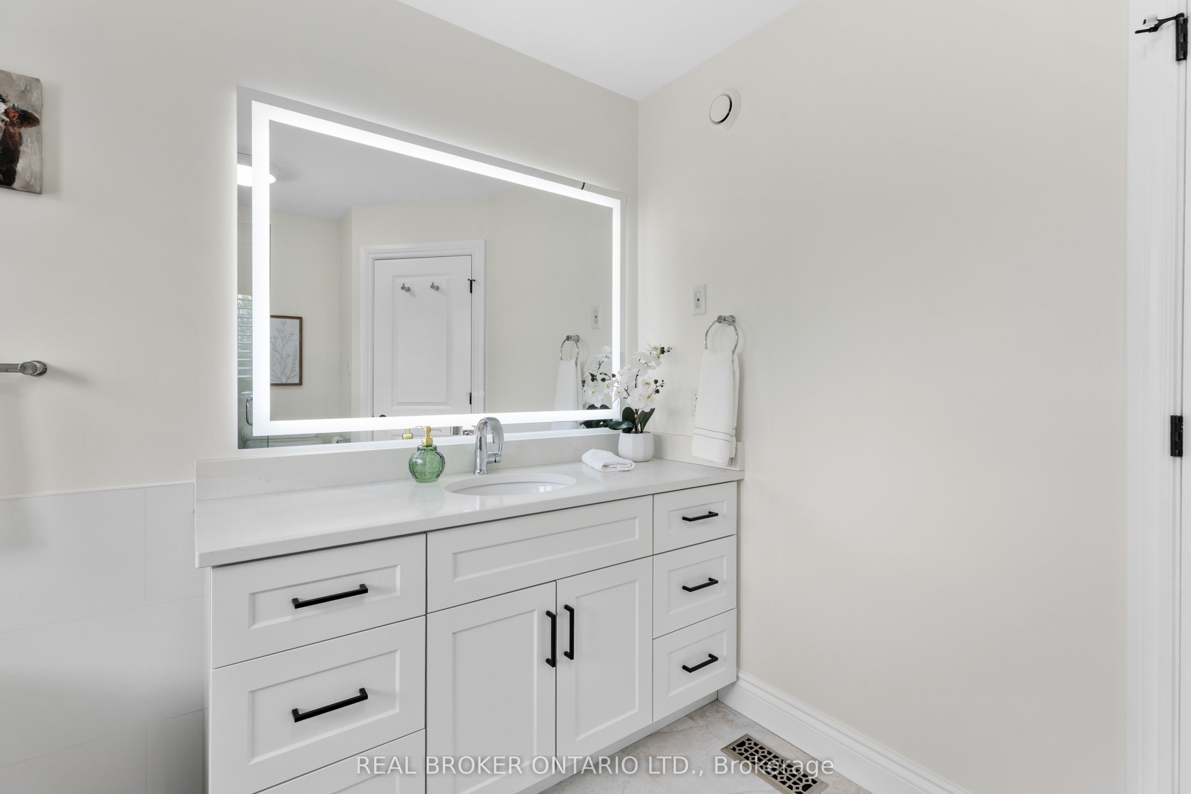 27 Garrison Drive Property Photo 20