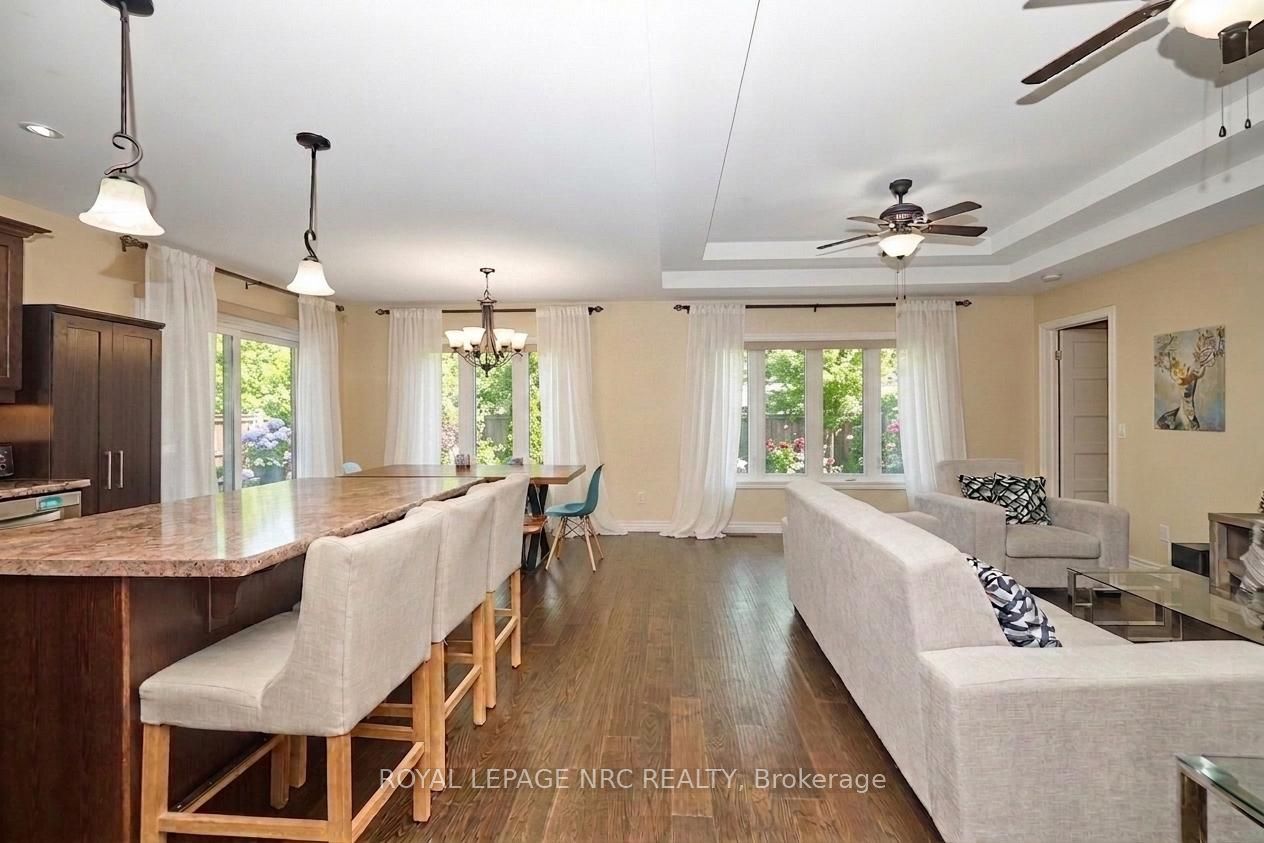 171 Classic Avenue Property Photo 4