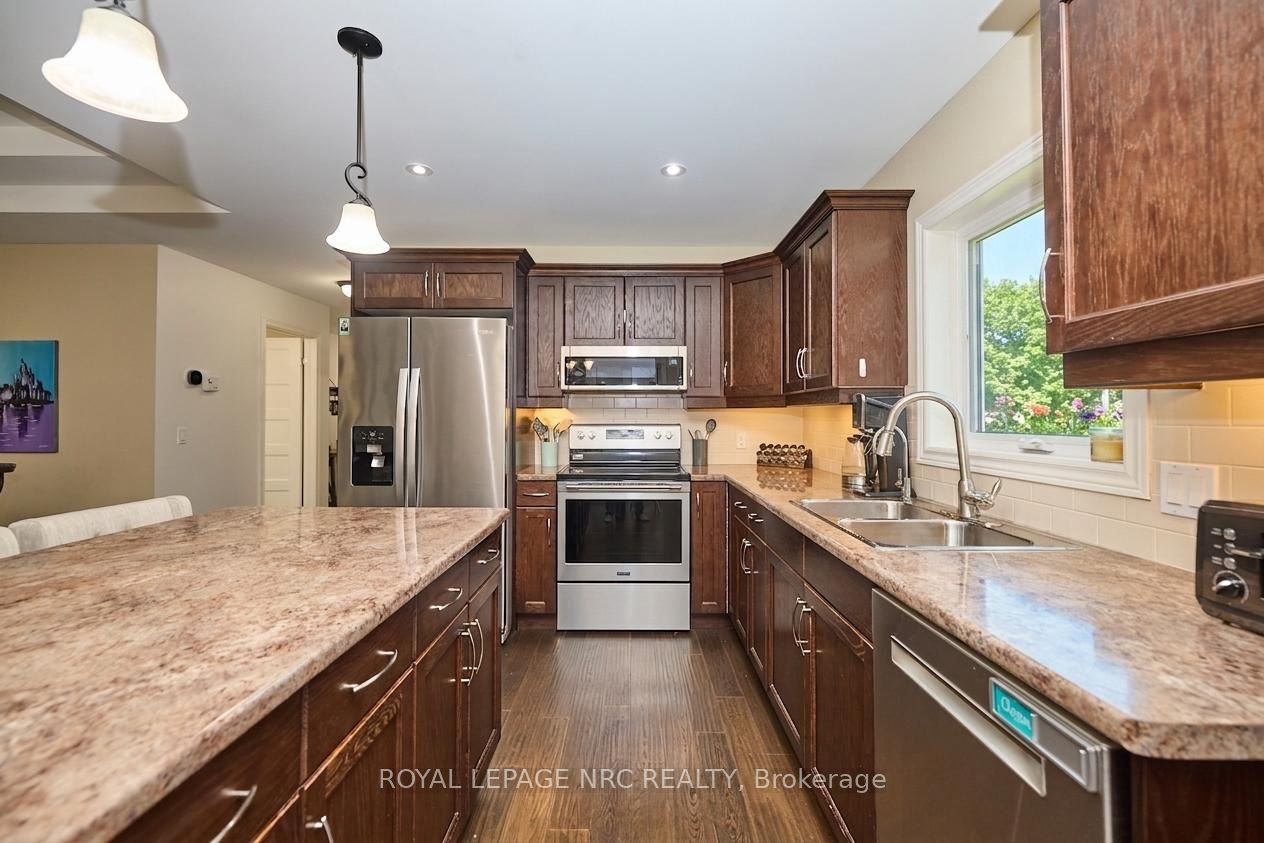 171 Classic Avenue Property Photo 8