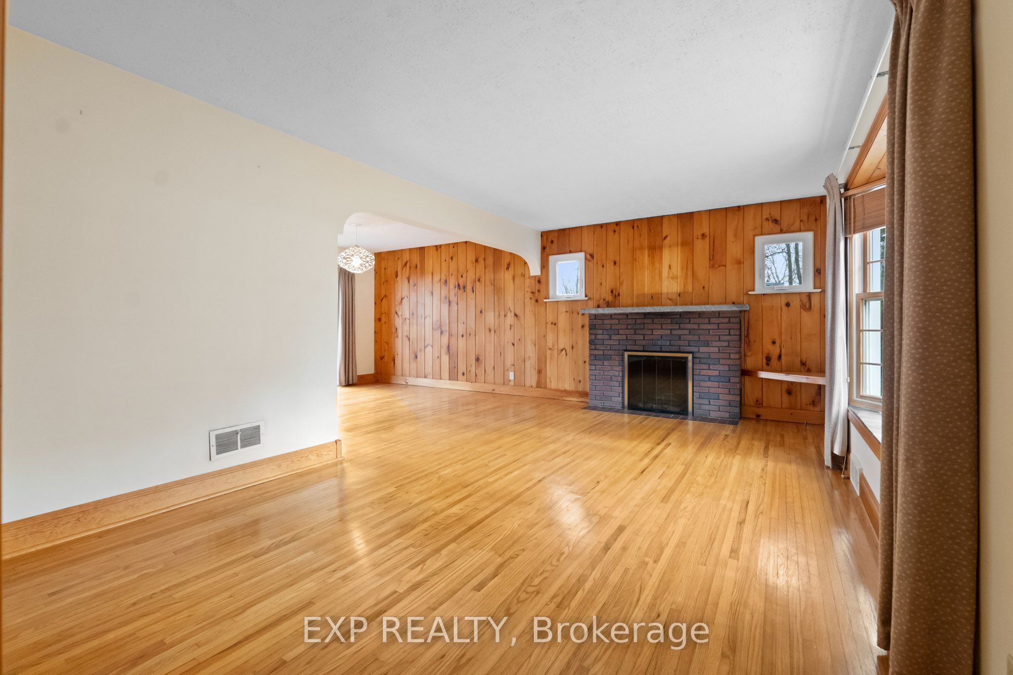 2052 York Road Property Photo 6
