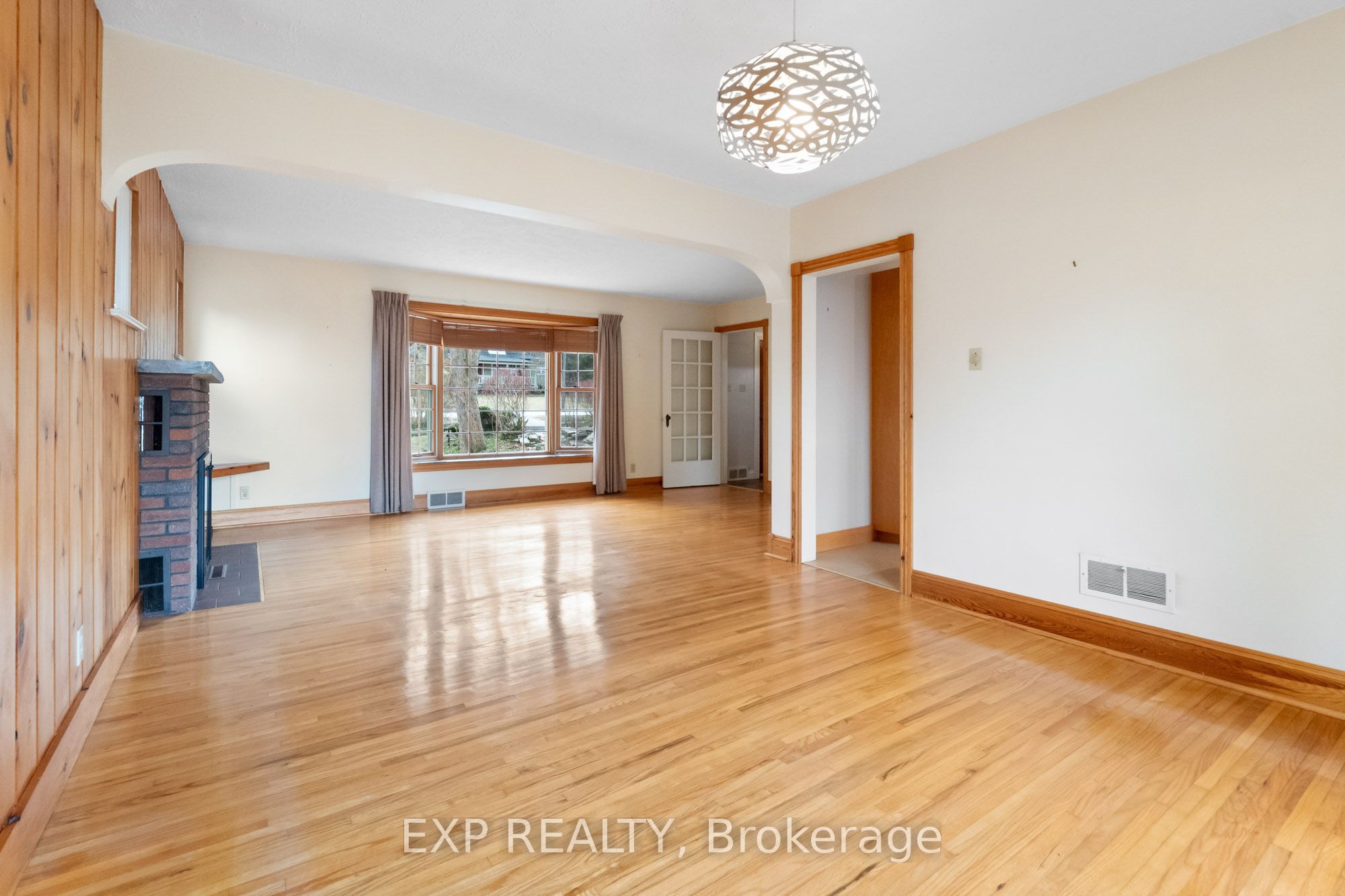 2052 York Road Property Photo 7