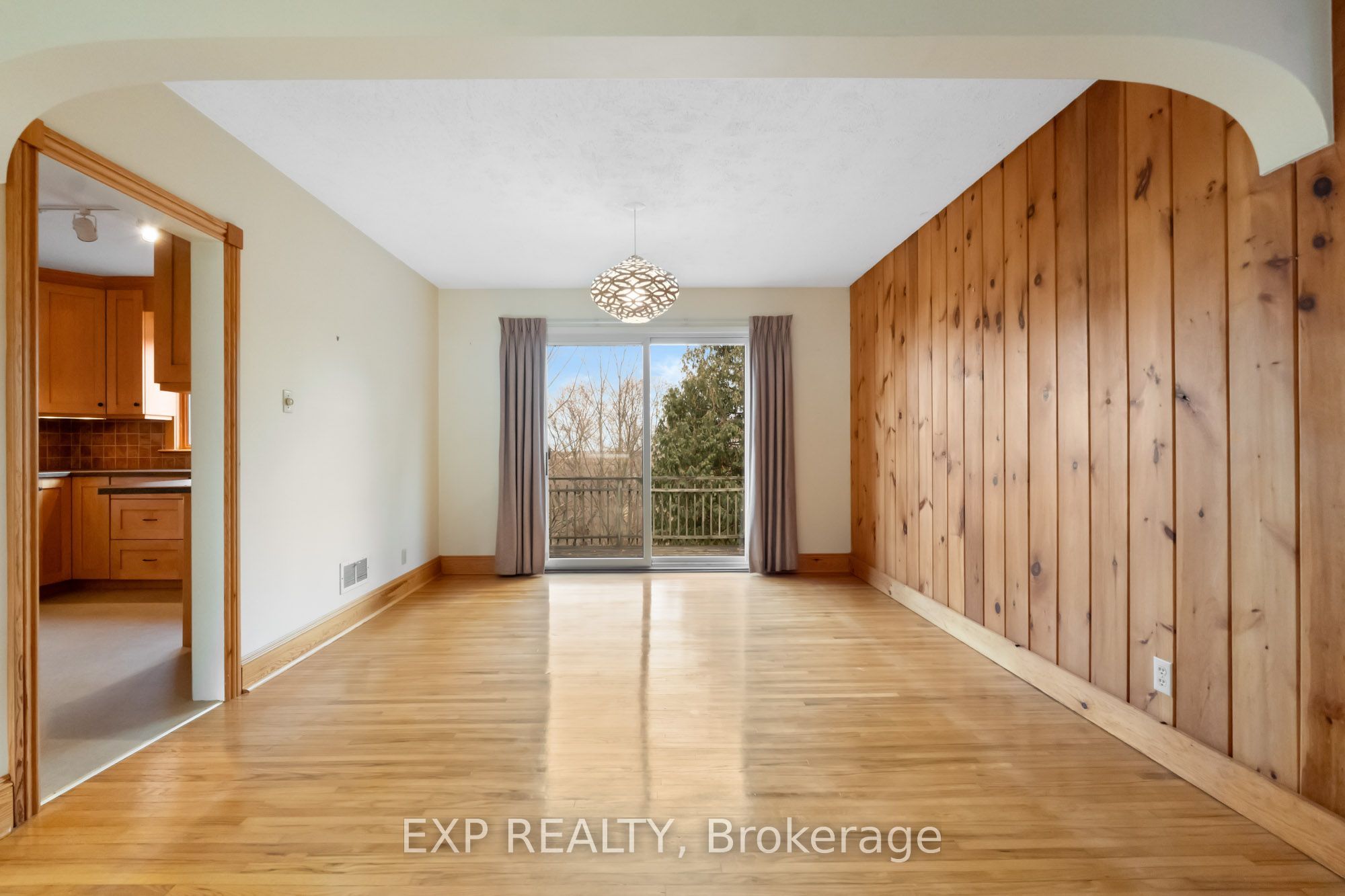 2052 York Road Property Photo 8