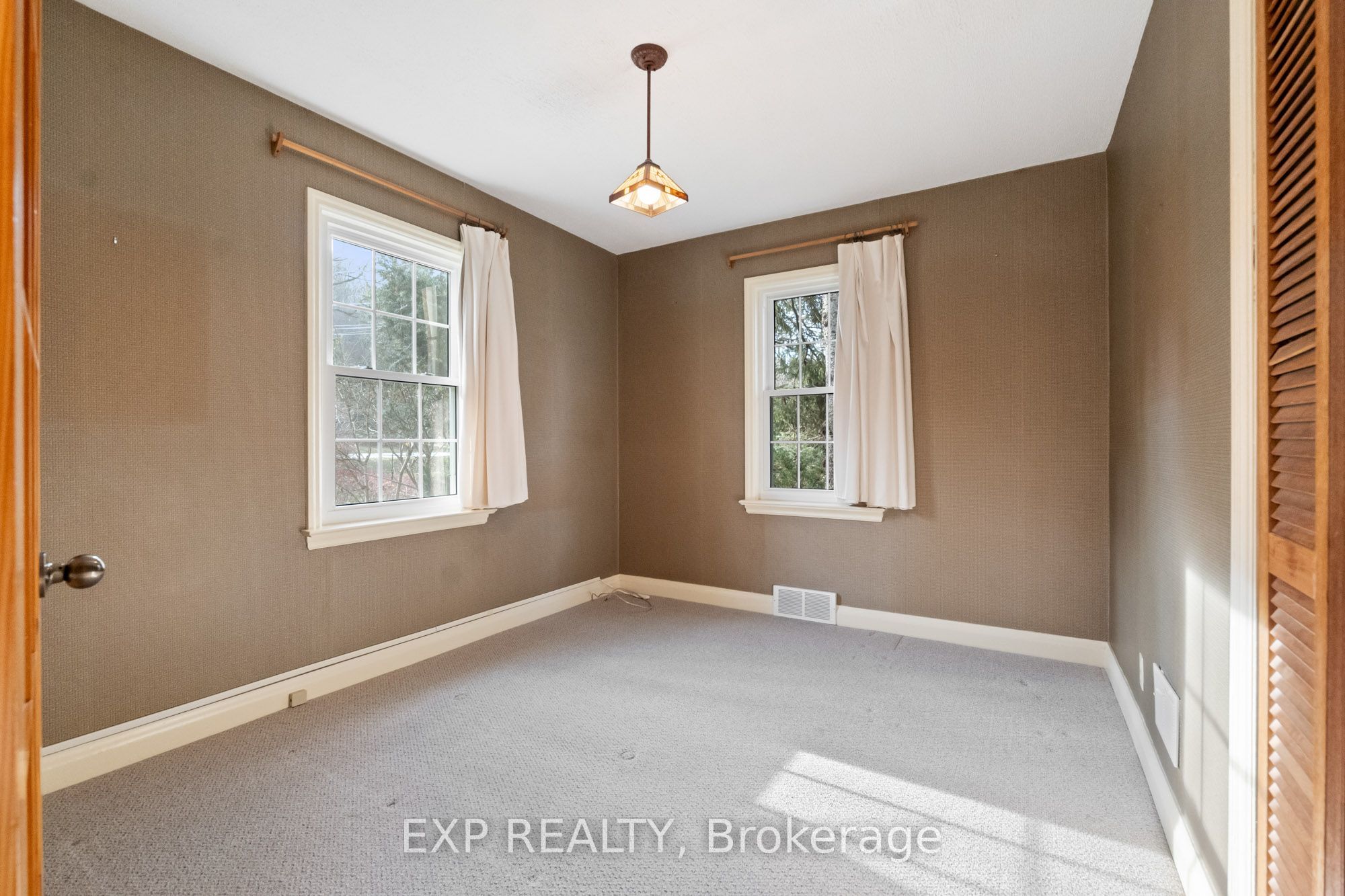 2052 York Road Property Photo 13