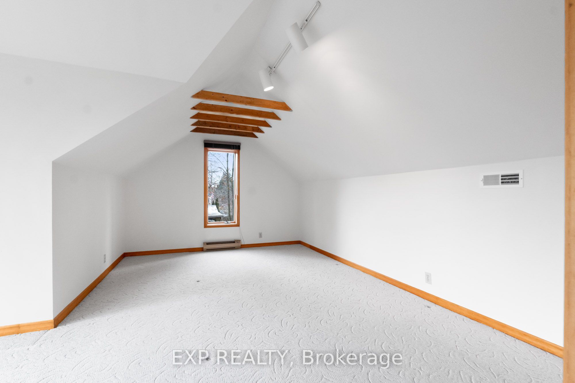2052 York Road Property Photo 17