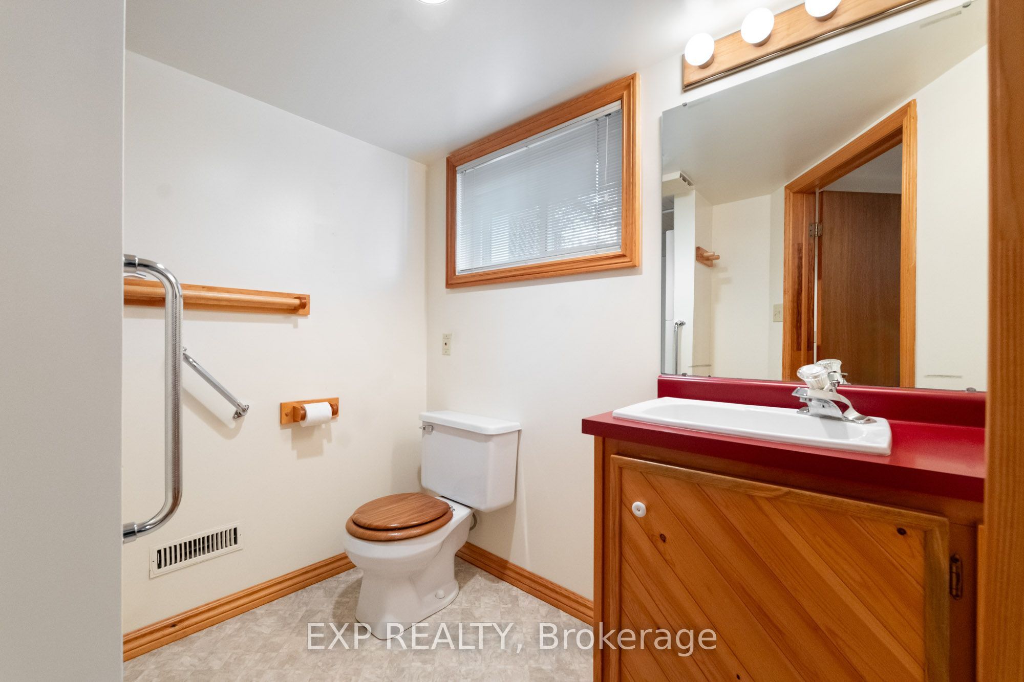 2052 York Road Property Photo 25