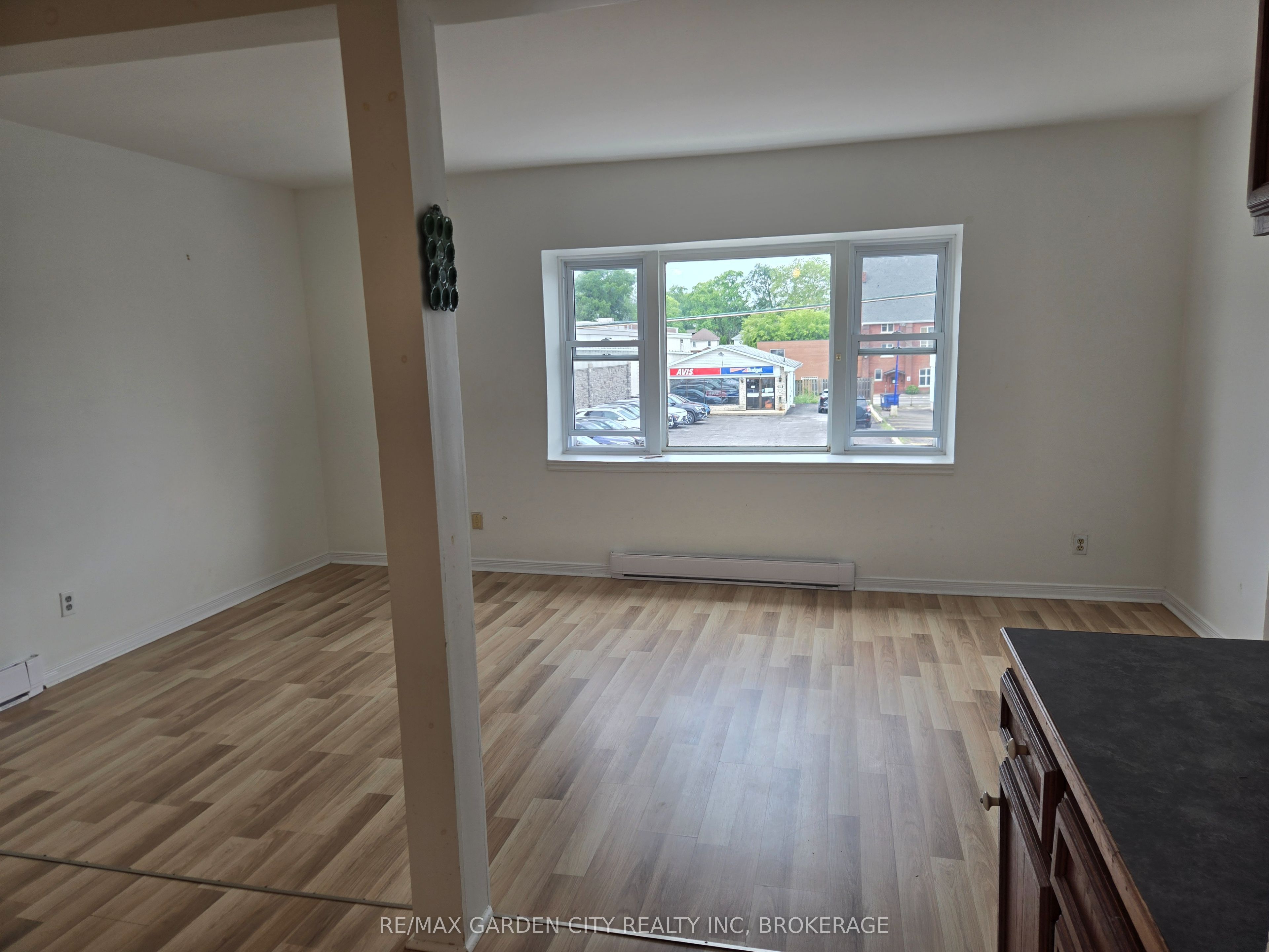 5126 Victoria Avenue 6 Property Photo 7