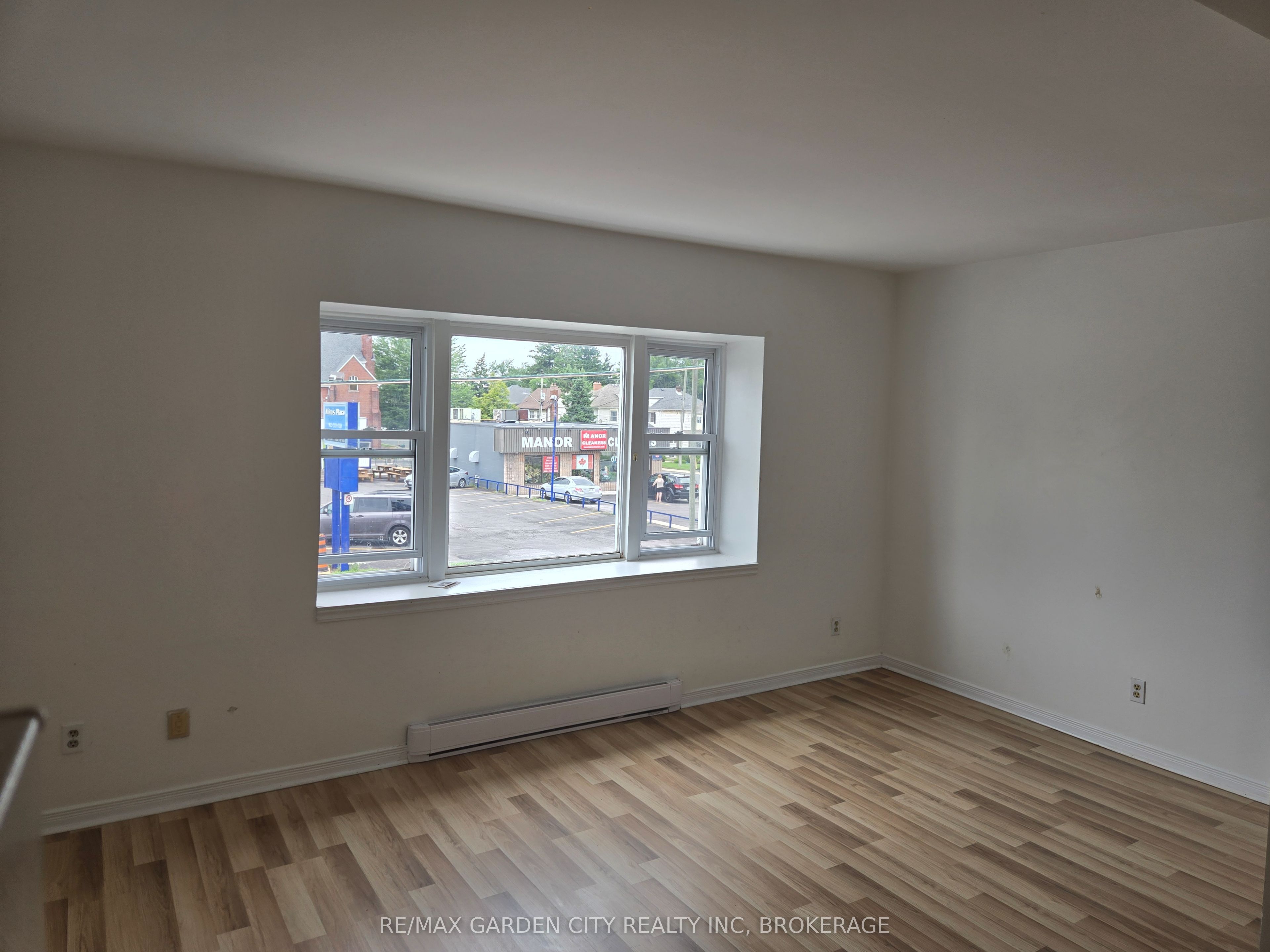 5126 Victoria Avenue 6 Property Photo 8