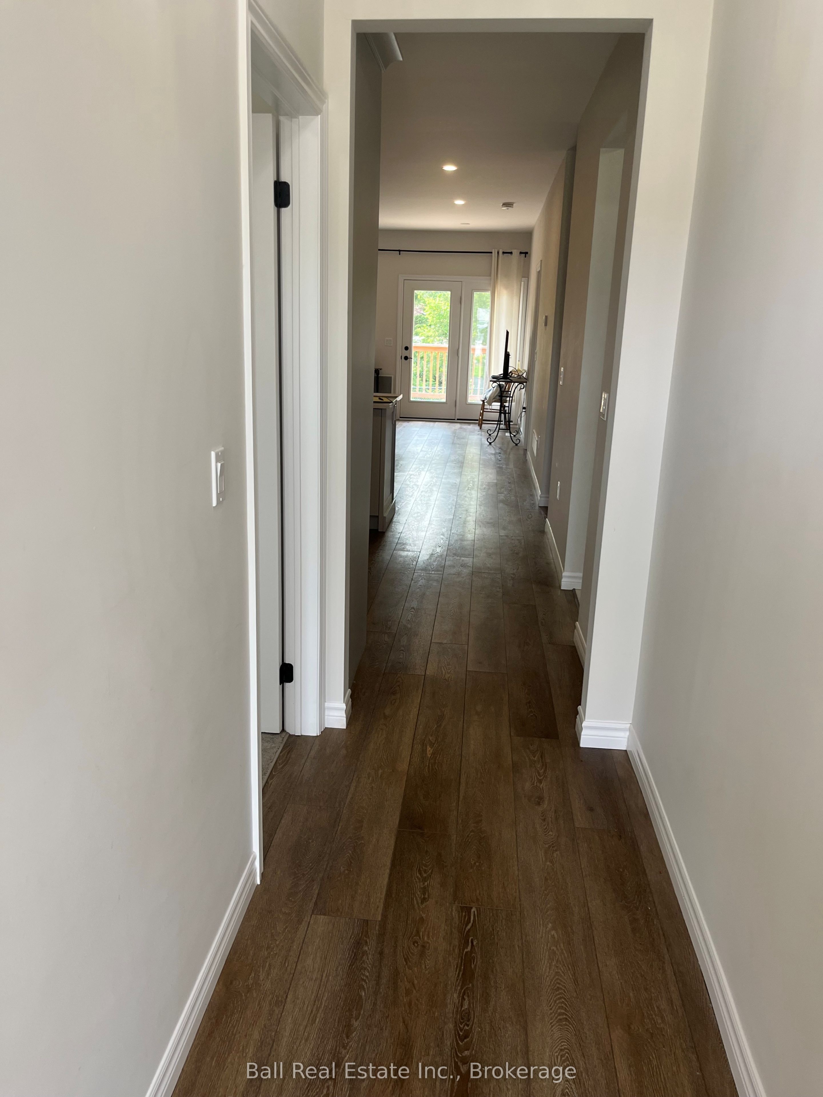 13 Carrick Street S Property Photo 10