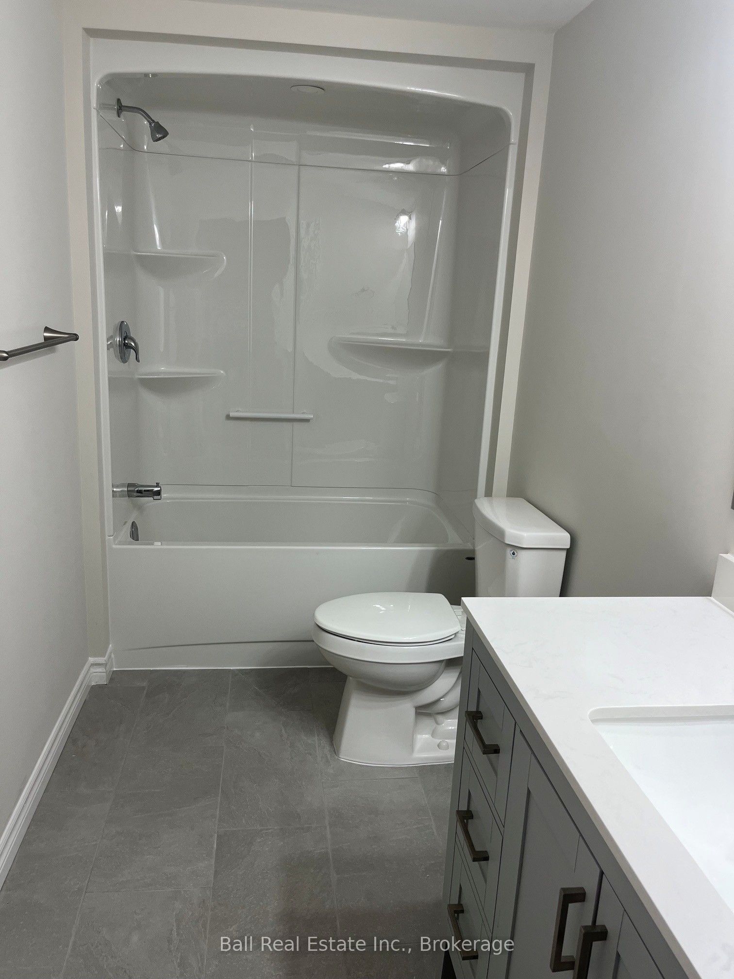 13 Carrick Street S Property Photo 25