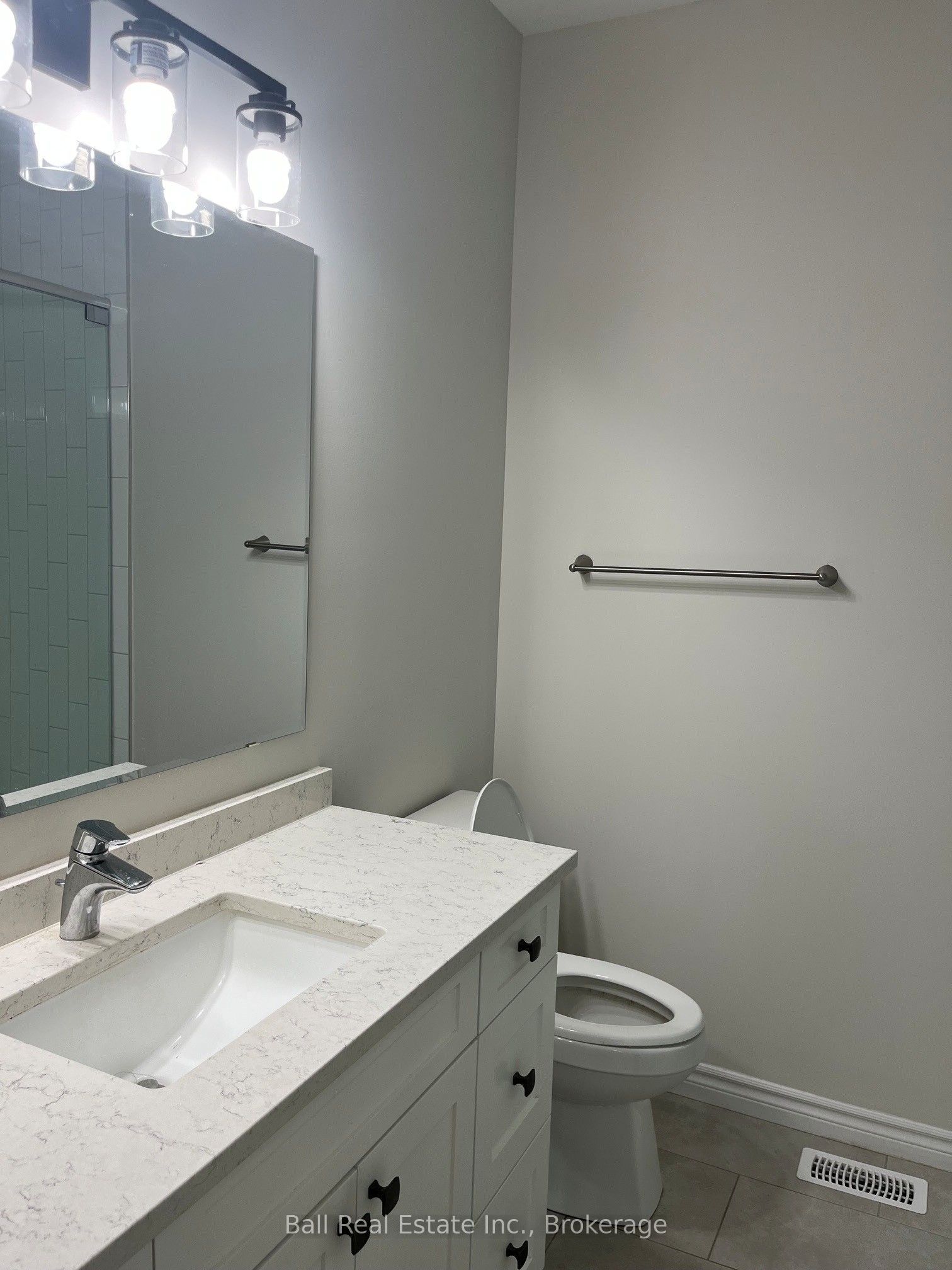 13 Carrick Street S Property Photo 26