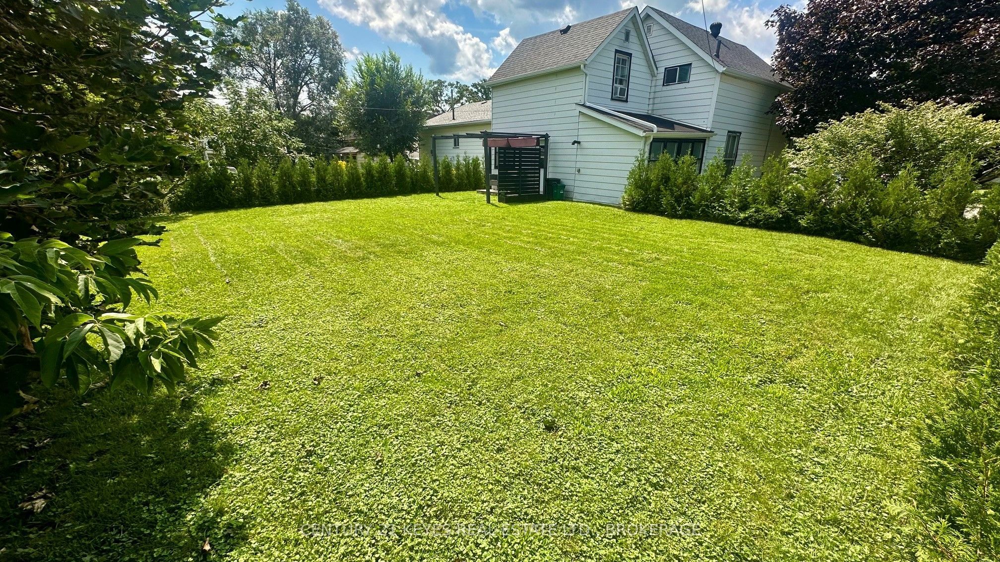 39 Amy Street Property Photo 30