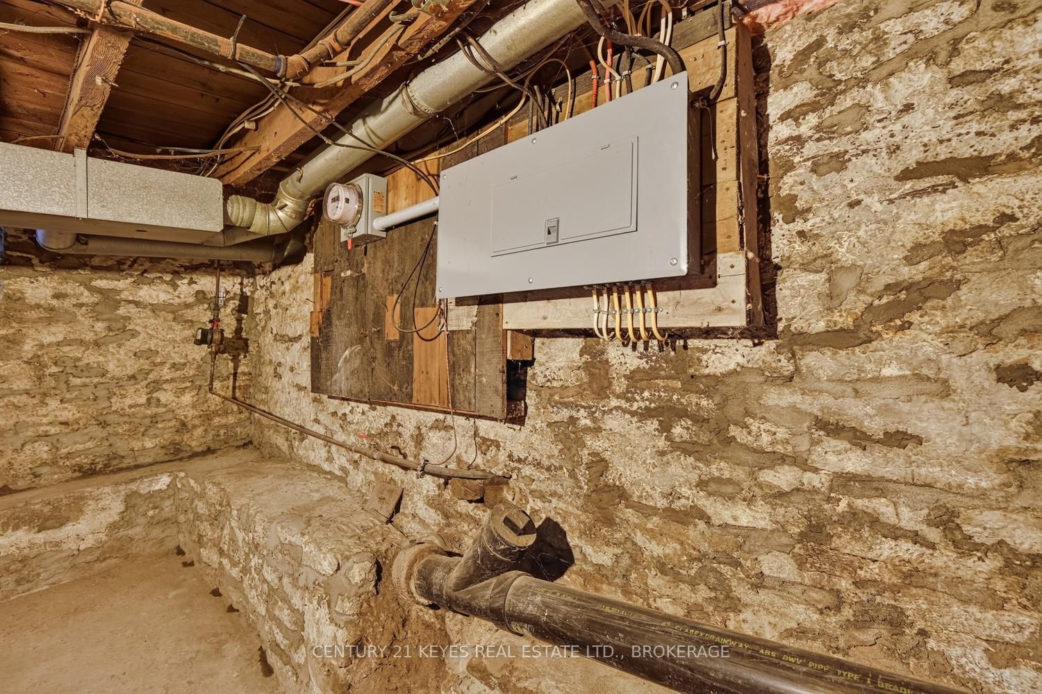 39 Amy Street Property Photo 32