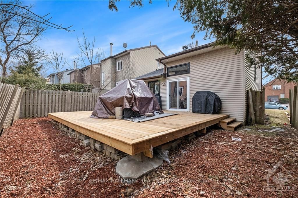 92 Gillespie Crescent Property Photo 24