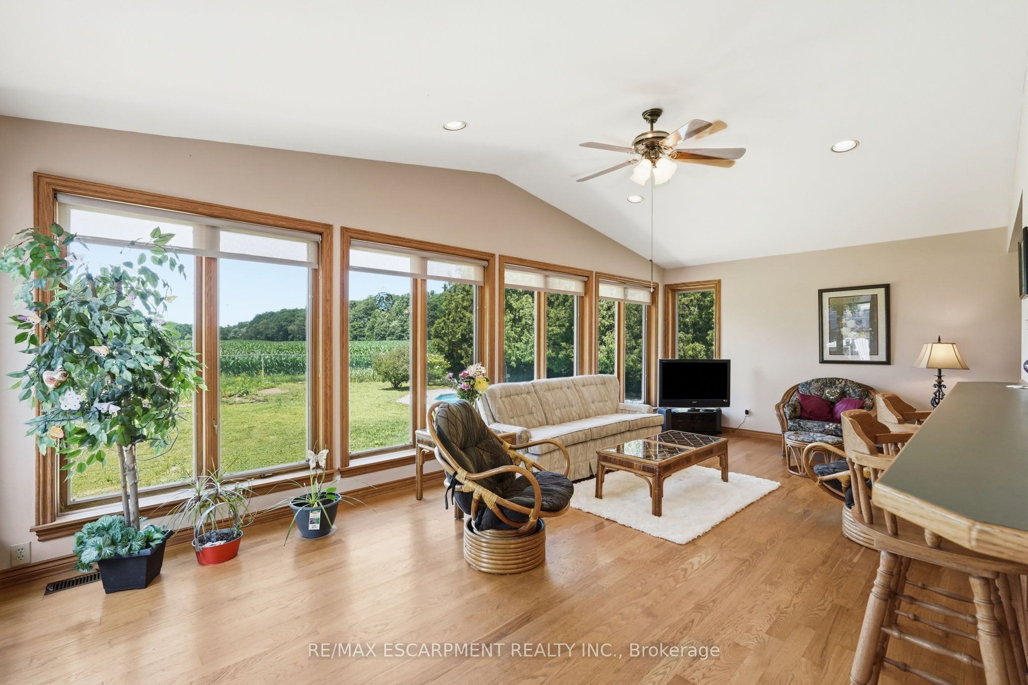 610 Miles Road Property Photo 15