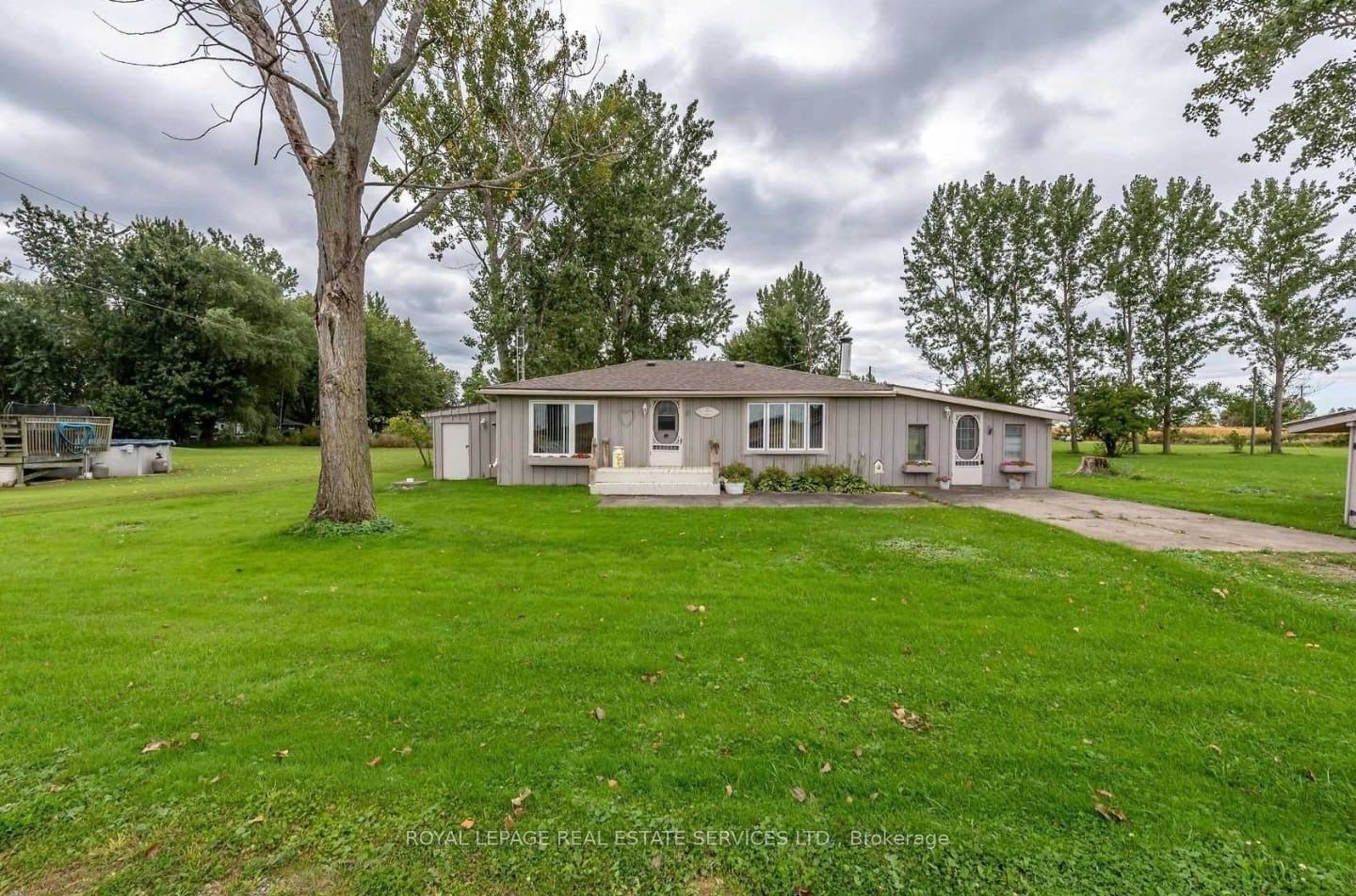6 Upper Lake Property Photo 3