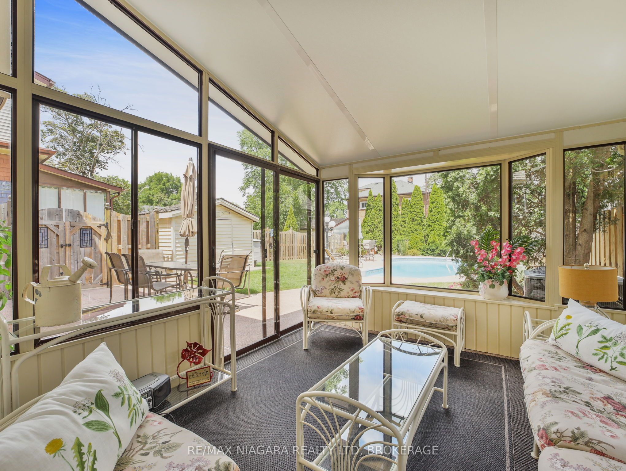 5079 Armoury Street Property Photo 4