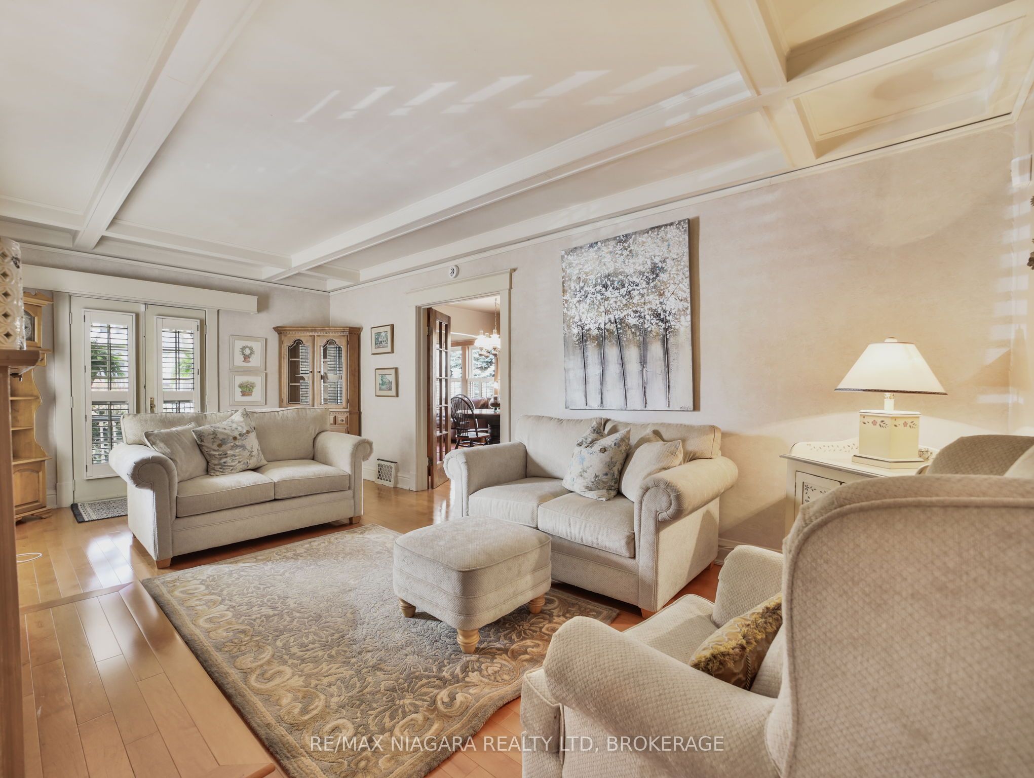 5079 Armoury Street Property Photo 8