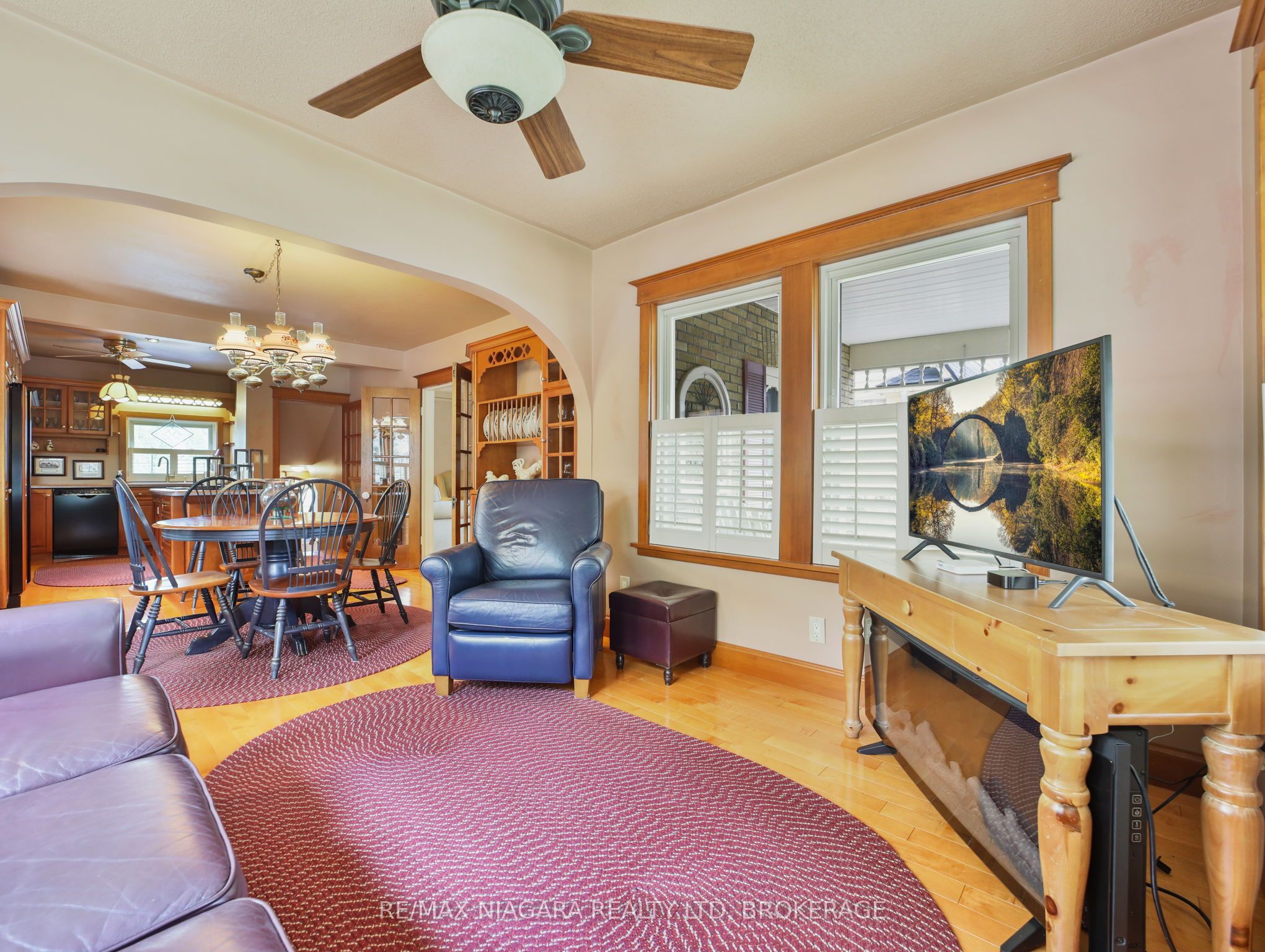 5079 Armoury Street Property Photo 17