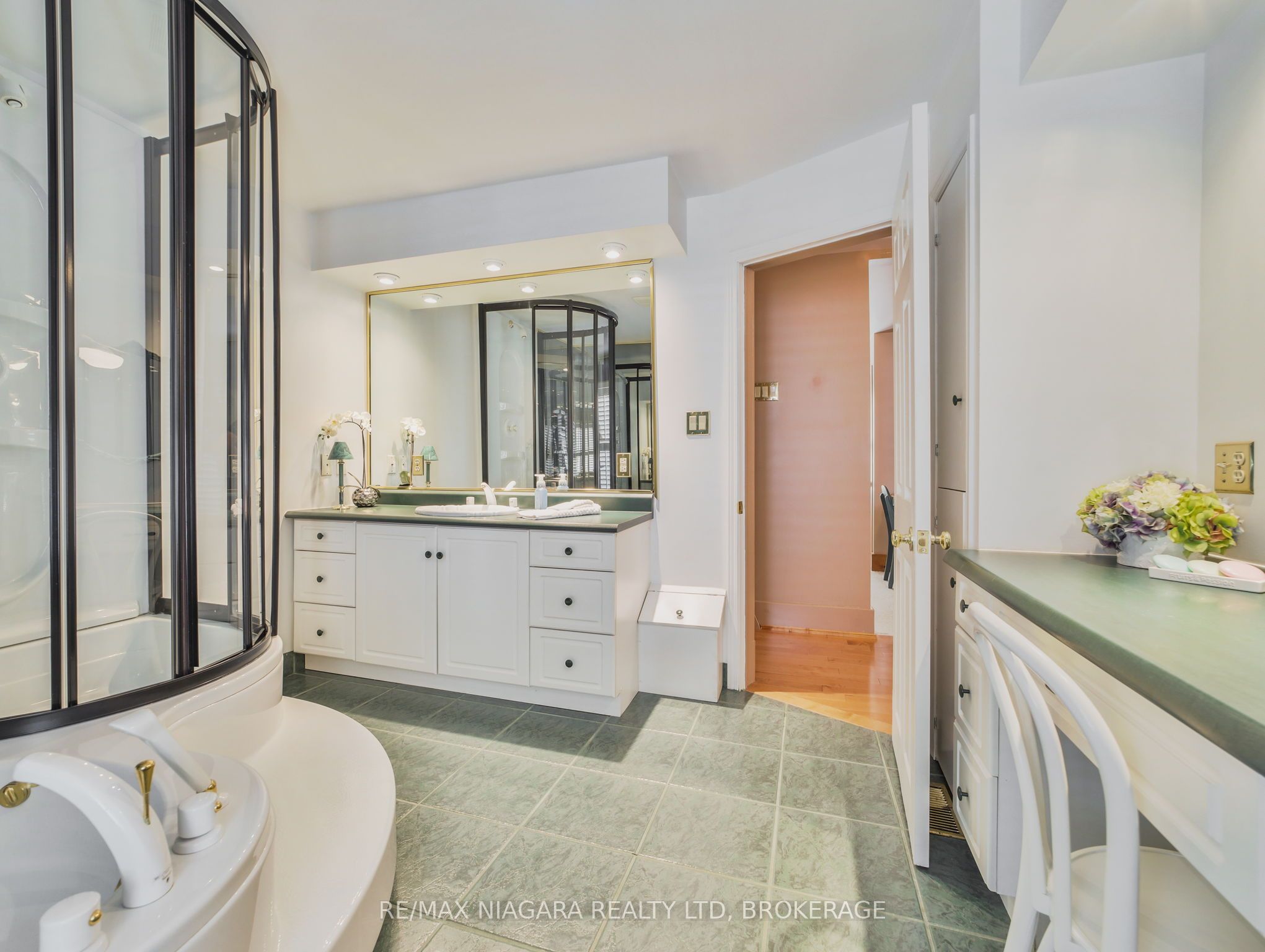 5079 Armoury Street Property Photo 26