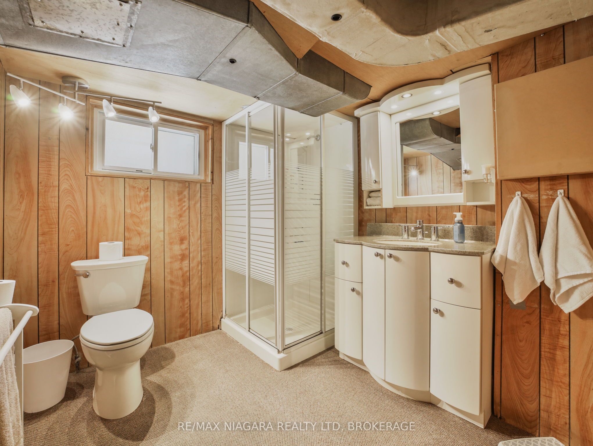 5079 Armoury Street Property Photo 31
