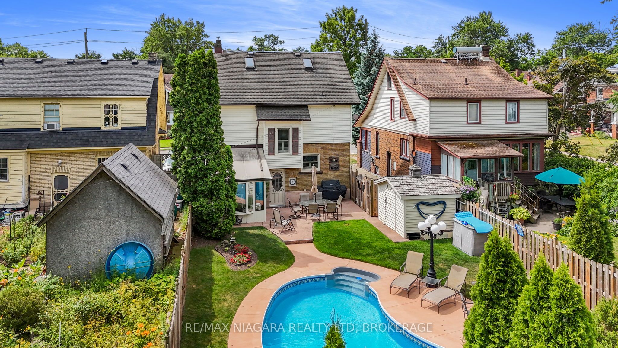 5079 Armoury Street Property Photo 37