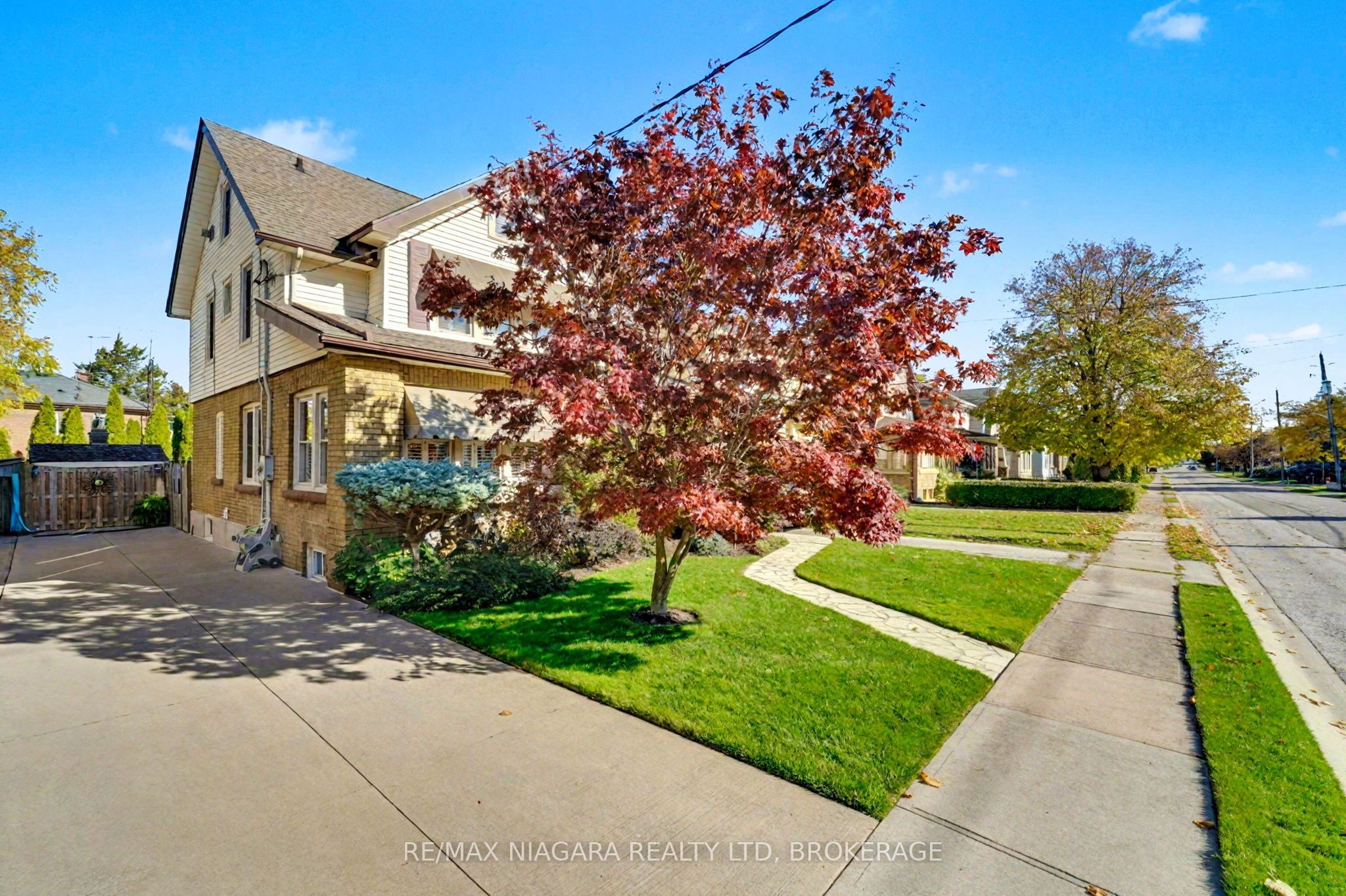 5079 Armoury Street Property Photo 42