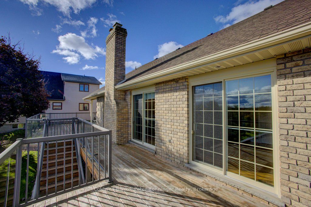 79 George Street S Property Photo 37