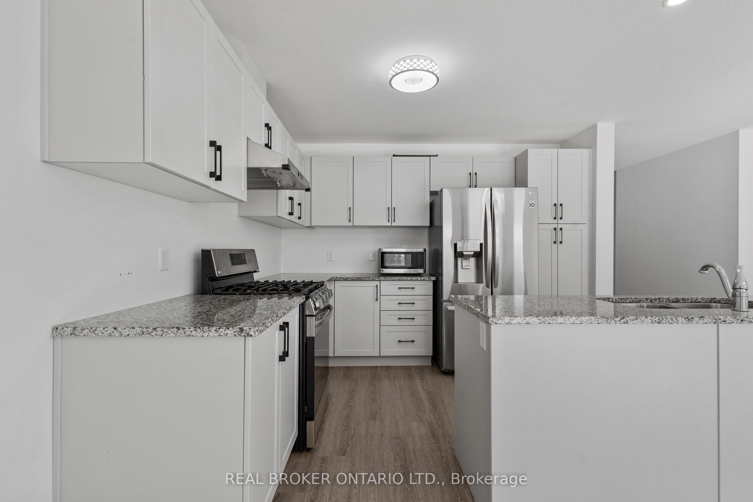 91 Woodedge Circle Property Photo 10