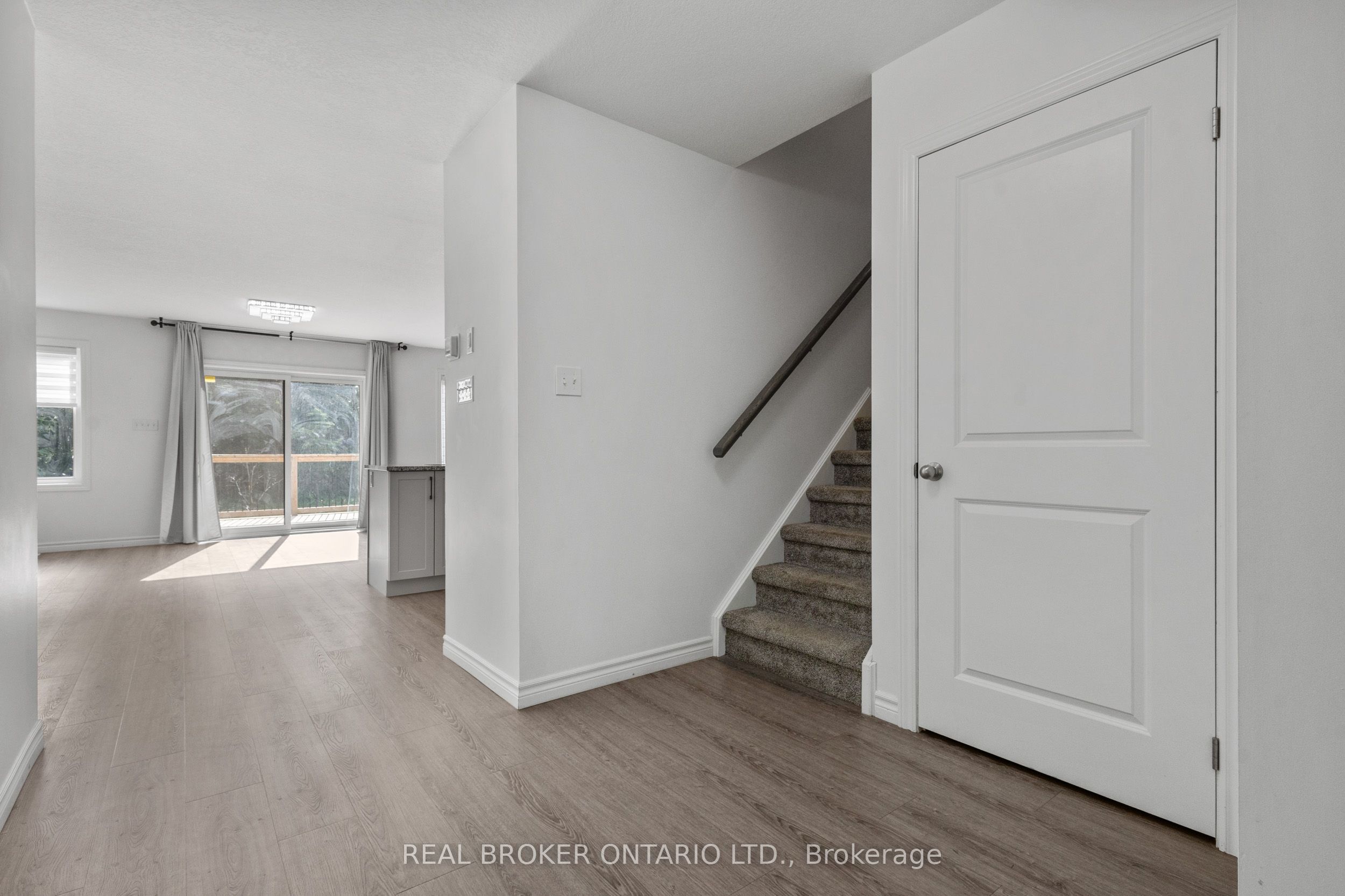 91 Woodedge Circle Property Photo 13