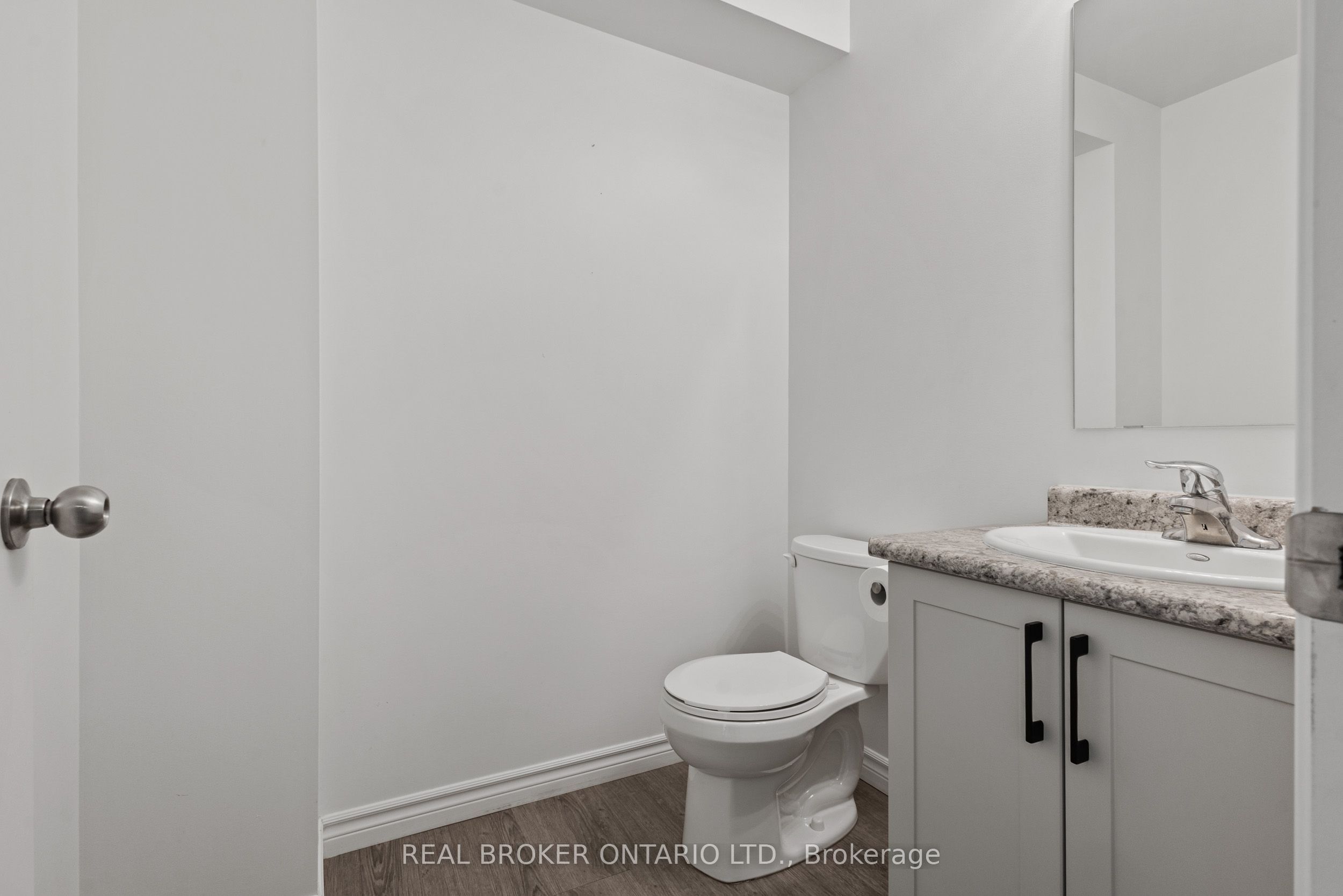 91 Woodedge Circle Property Photo 14