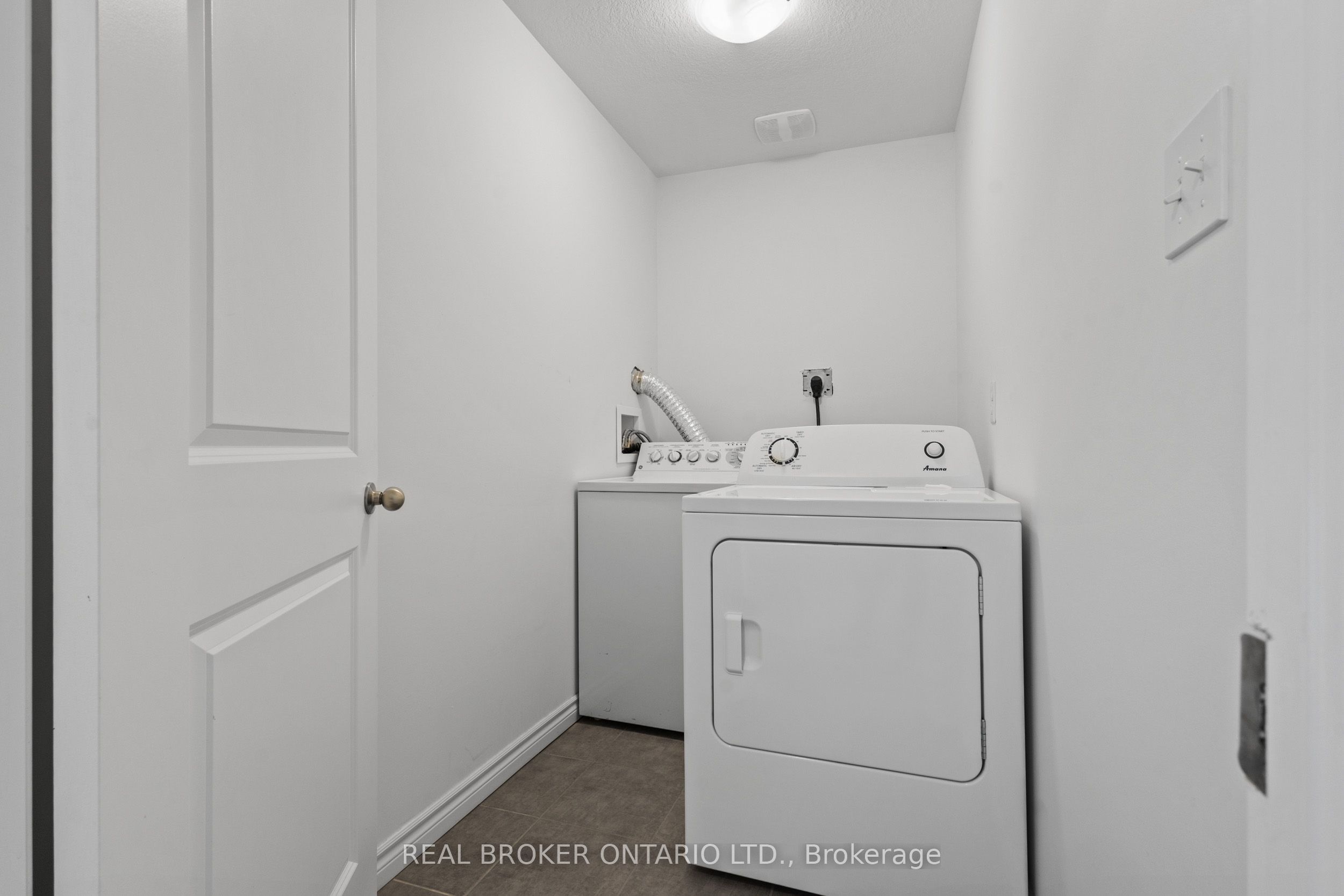 91 Woodedge Circle Property Photo 15