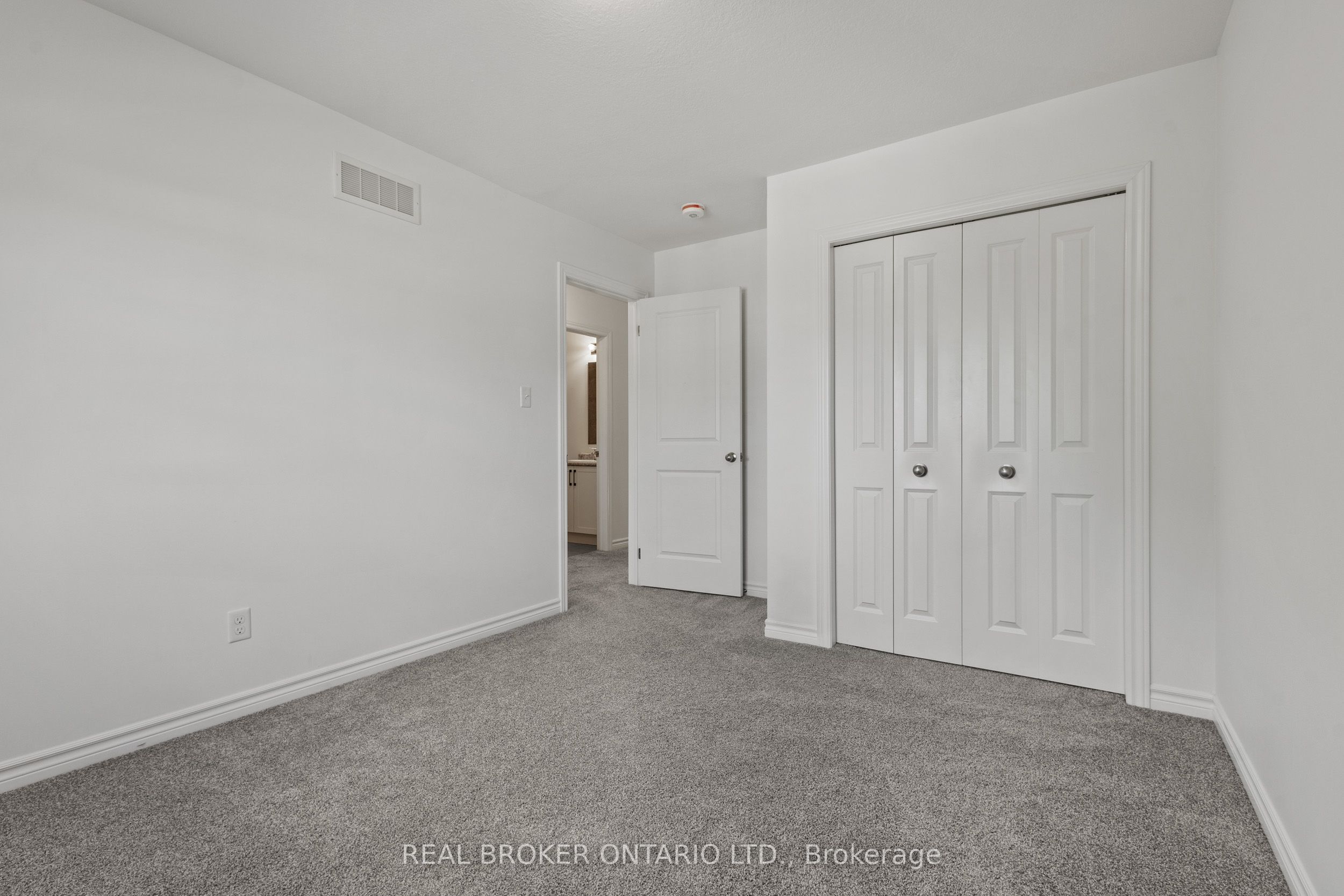 91 Woodedge Circle Property Photo 27