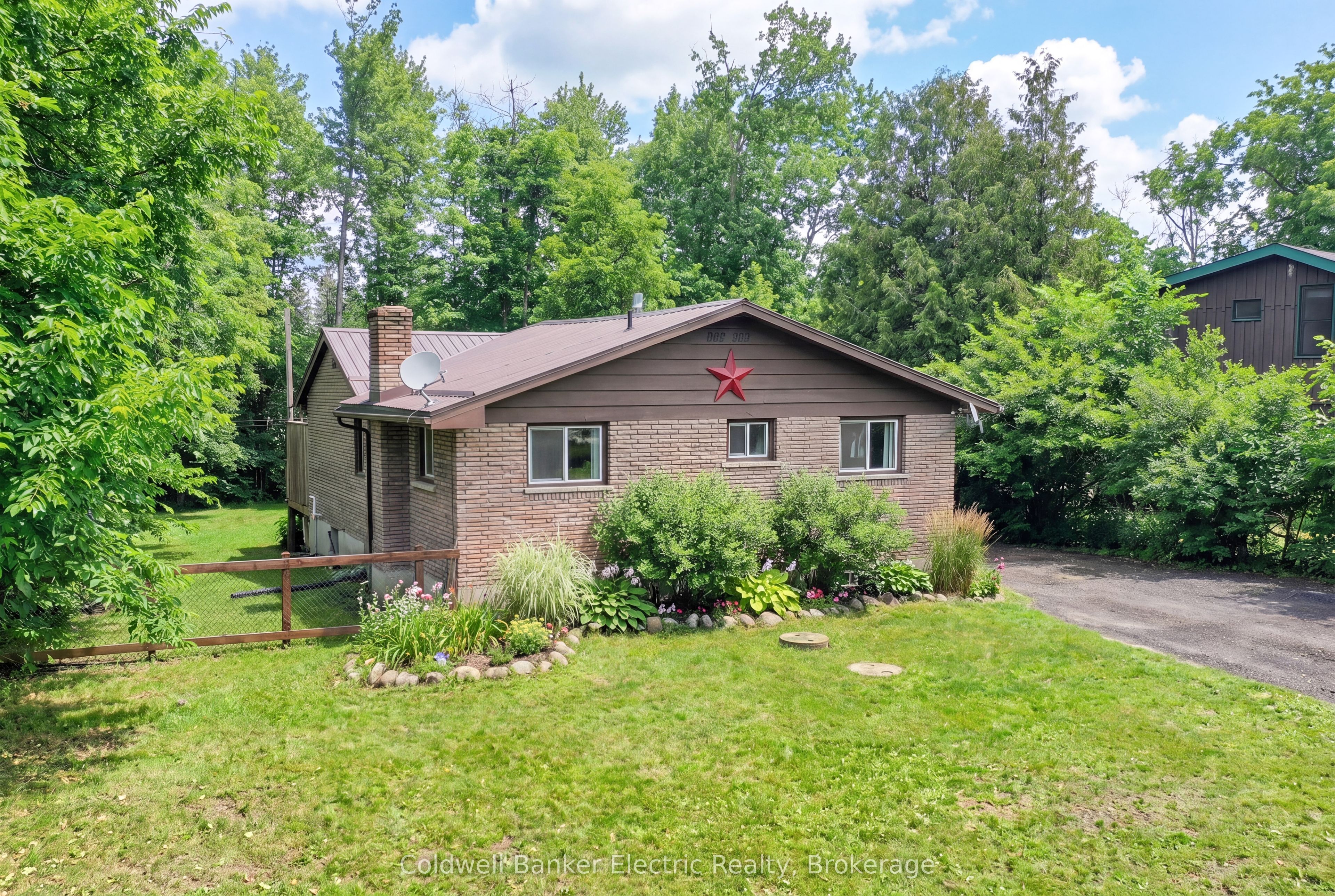 30 Woods Avenue Property Photo 1