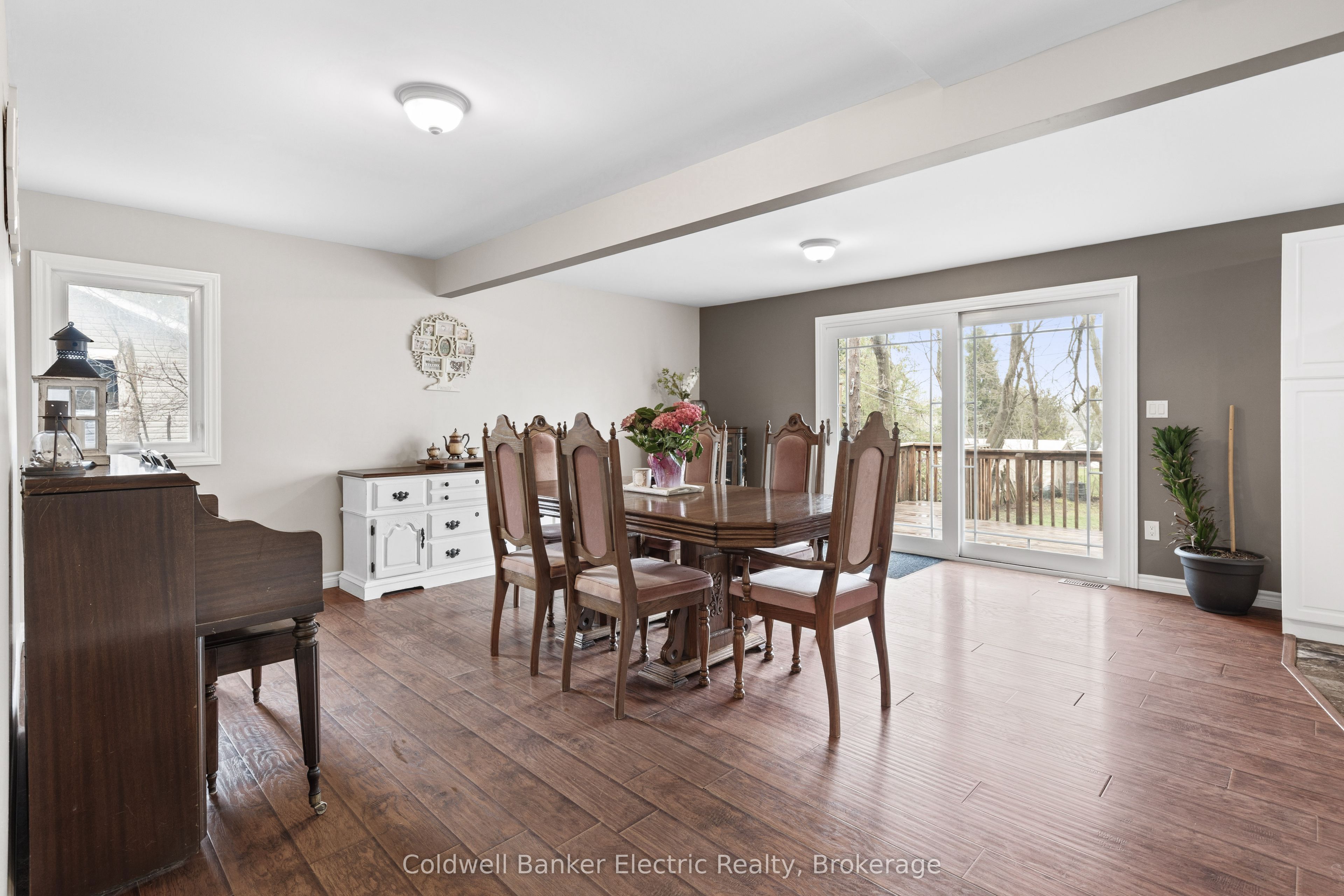 30 Woods Avenue Property Photo 7