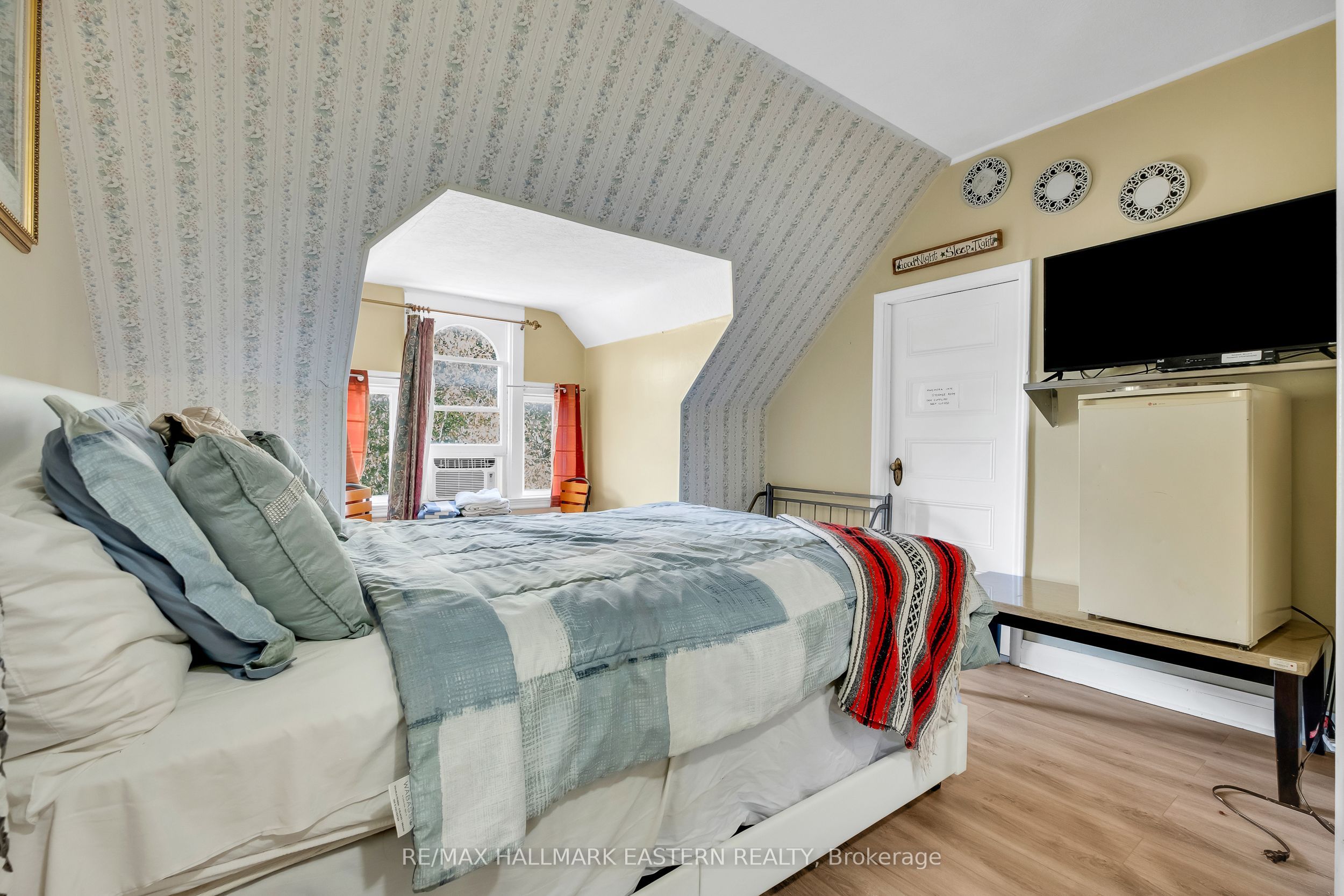 29 Bursthall Street Property Photo 34
