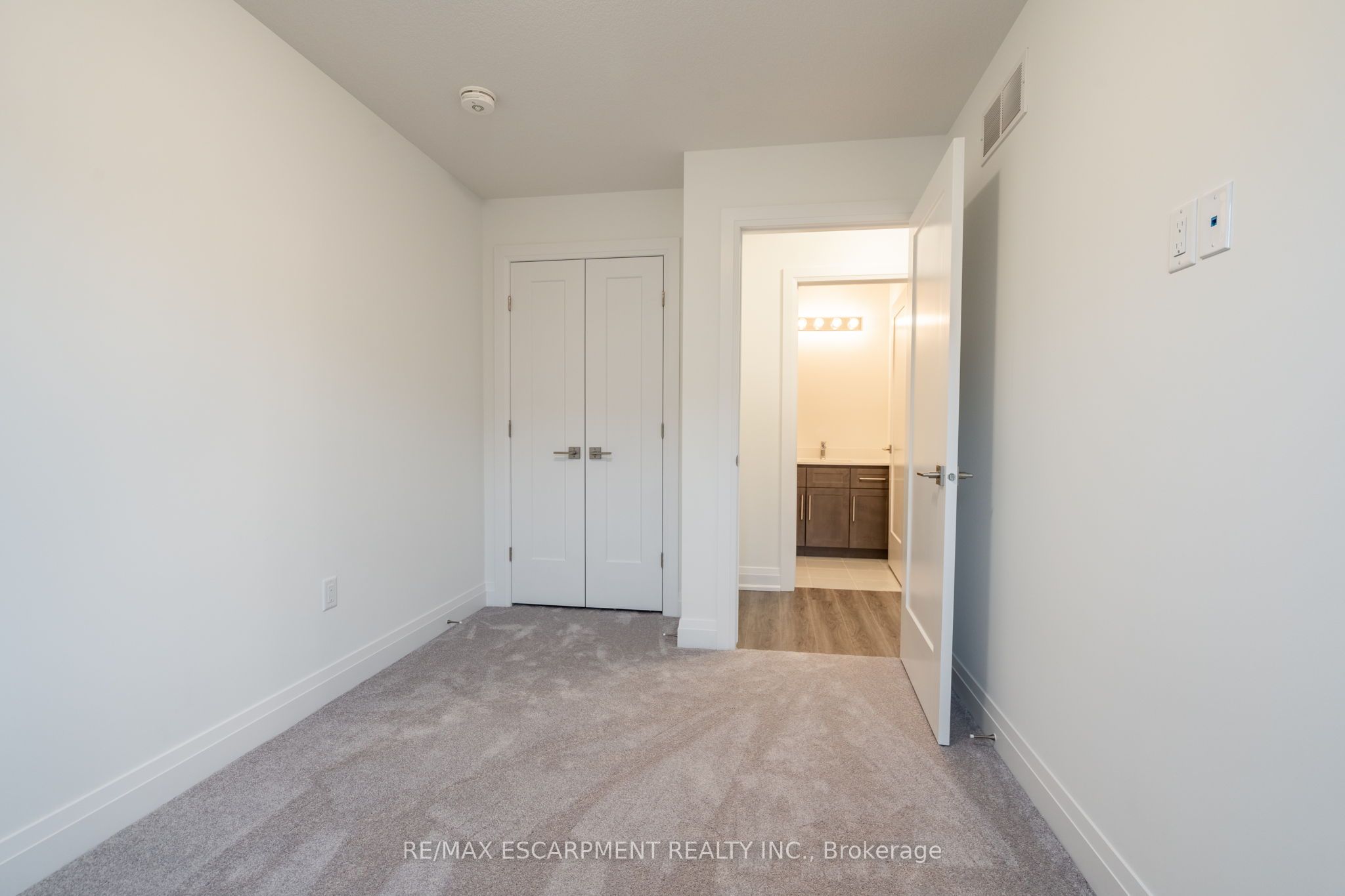 16 Clear Valley Lane Property Photo 14