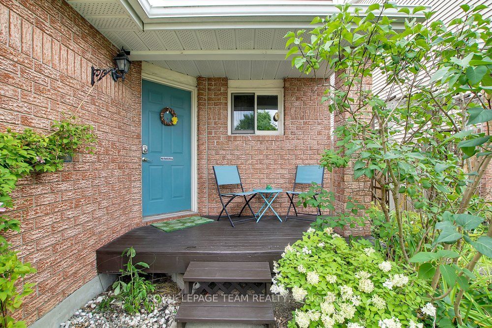 50 Burlington Crescent Property Photo 2