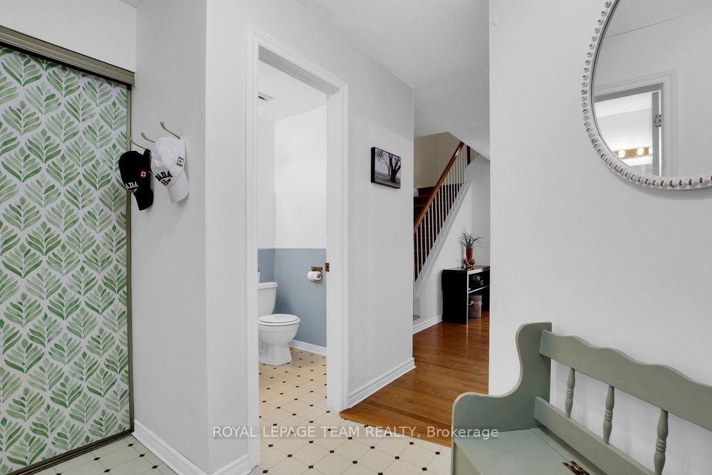 50 Burlington Crescent Property Photo 4
