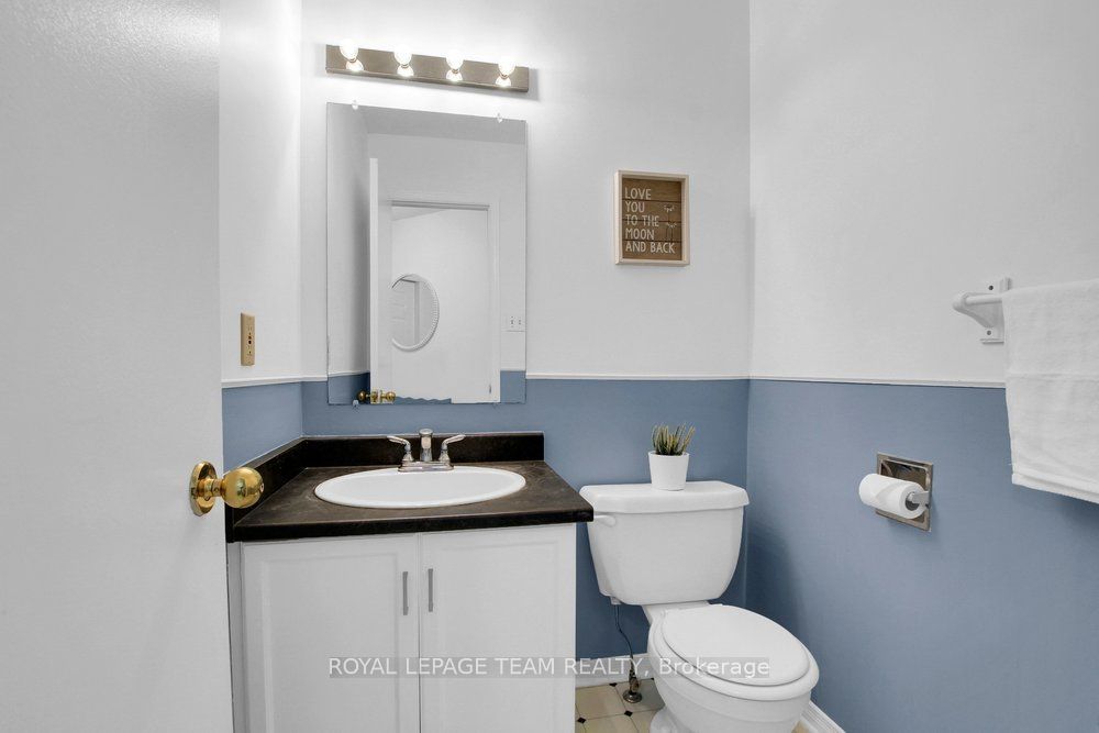 50 Burlington Crescent Property Photo 5