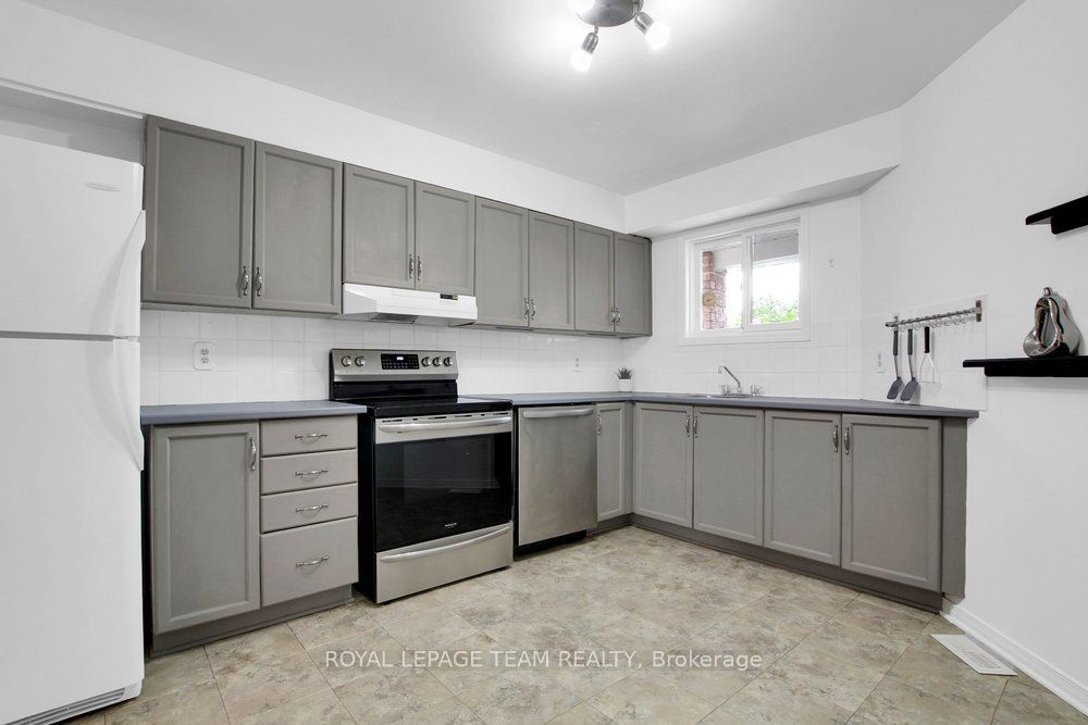 50 Burlington Crescent Property Photo 8