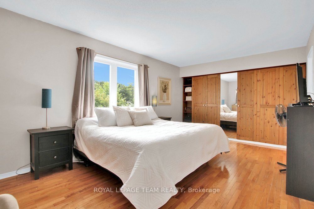 50 Burlington Crescent Property Photo 18