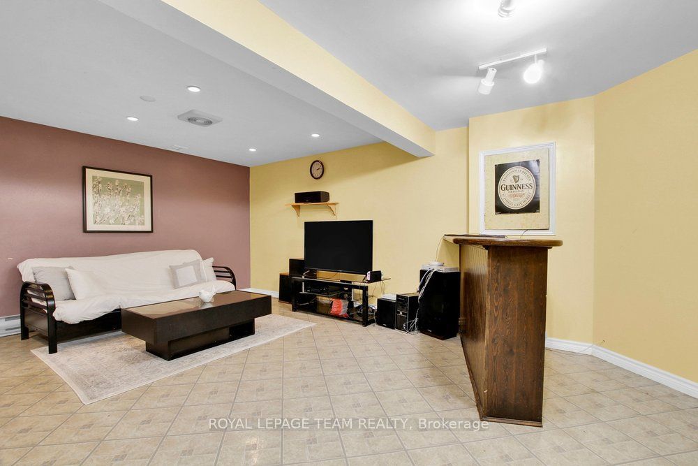 50 Burlington Crescent Property Photo 28