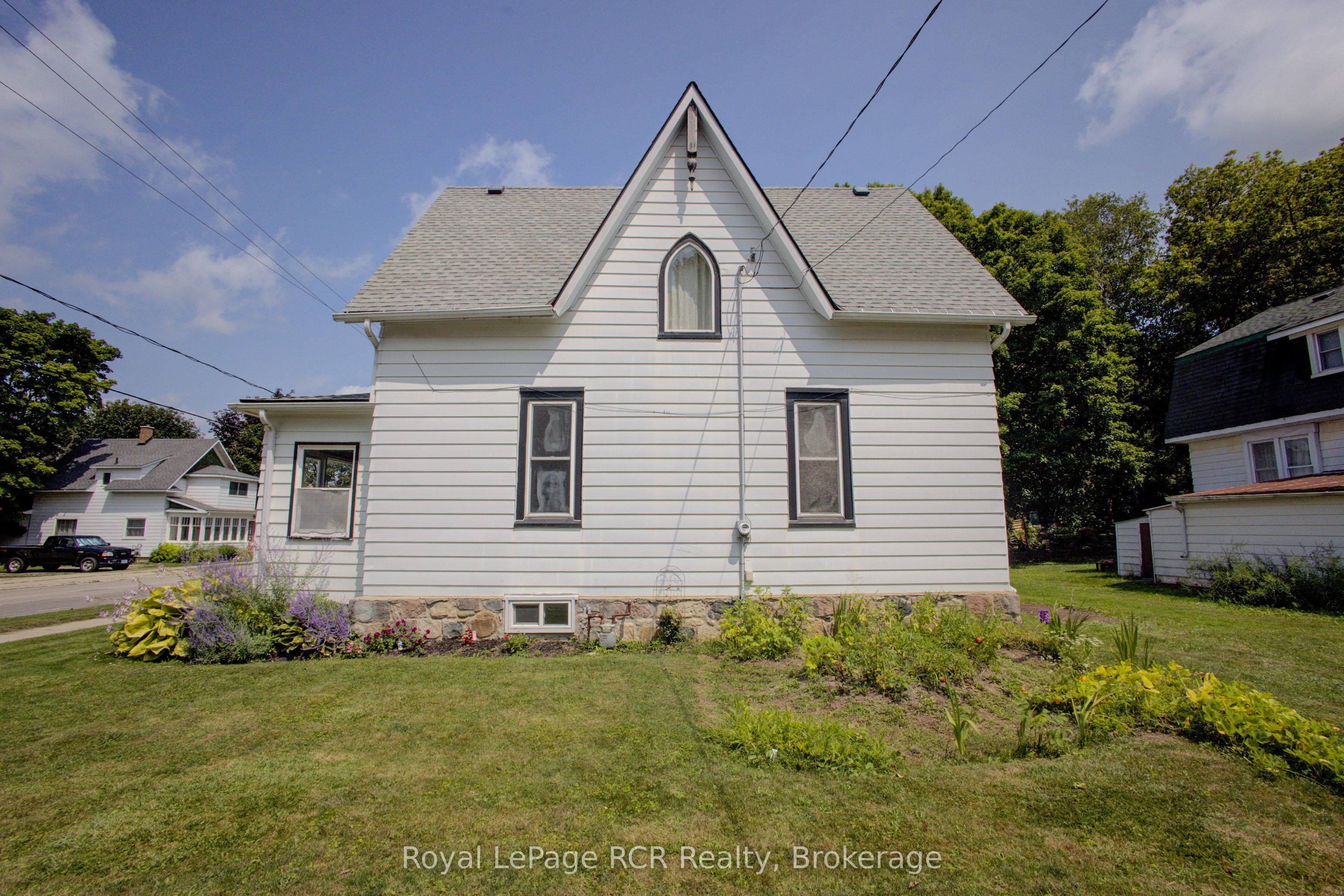 210 N Davidson Avenue N Property Photo 3