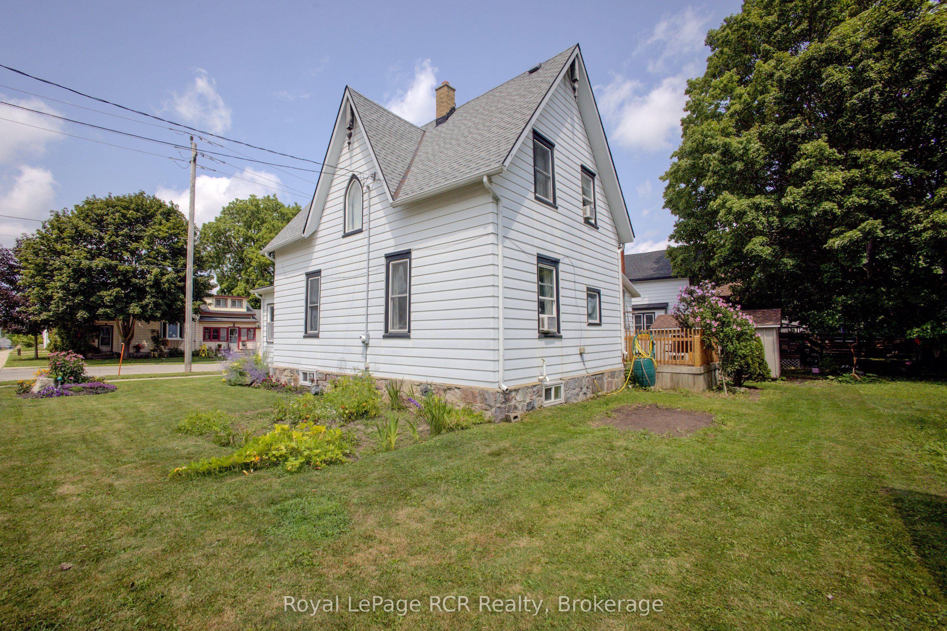 210 N Davidson Avenue N Property Photo 4