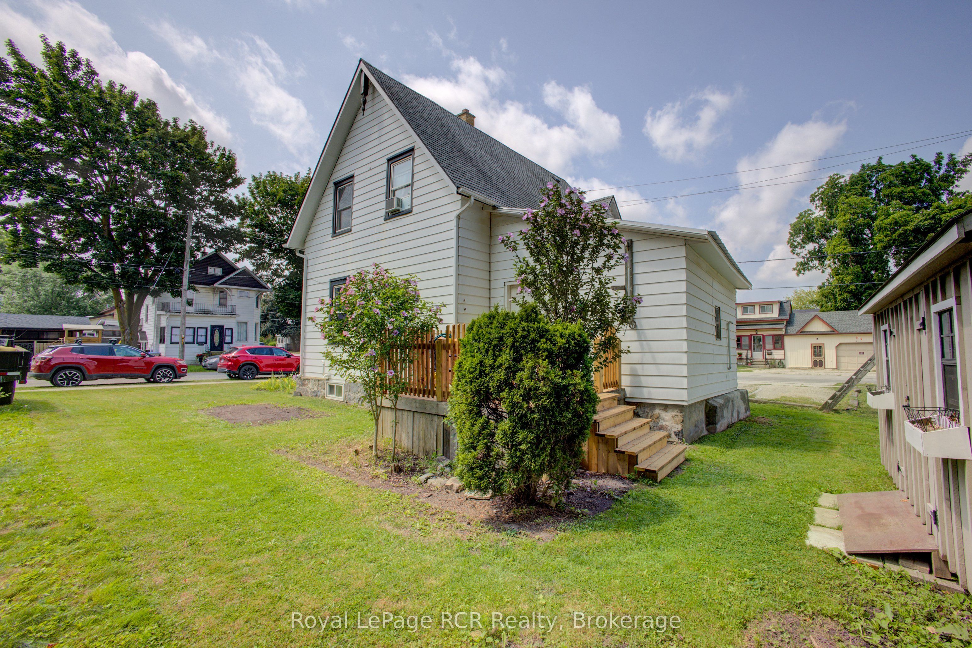 210 N Davidson Avenue N Property Photo 6