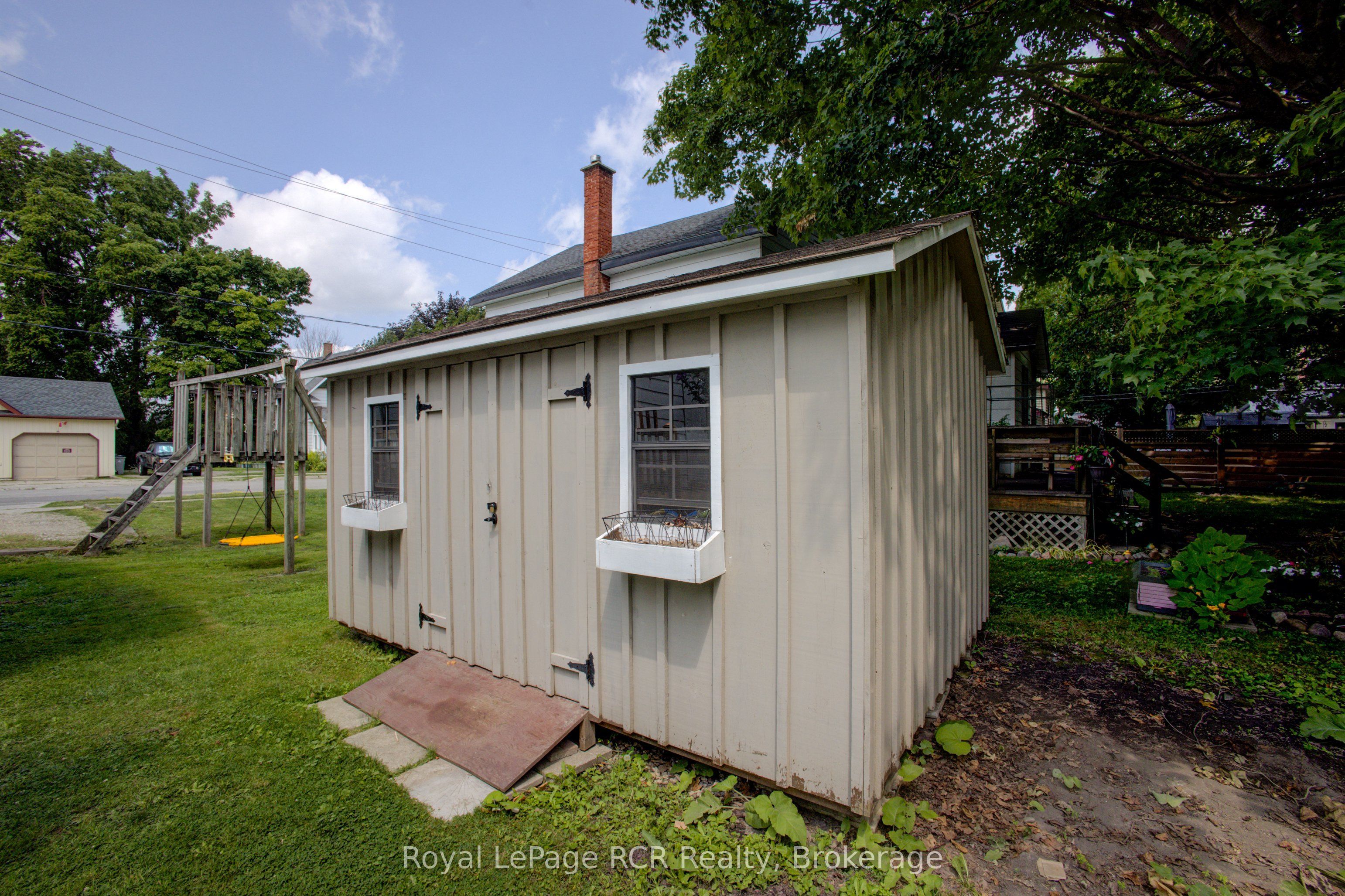 210 N Davidson Avenue N Property Photo 9
