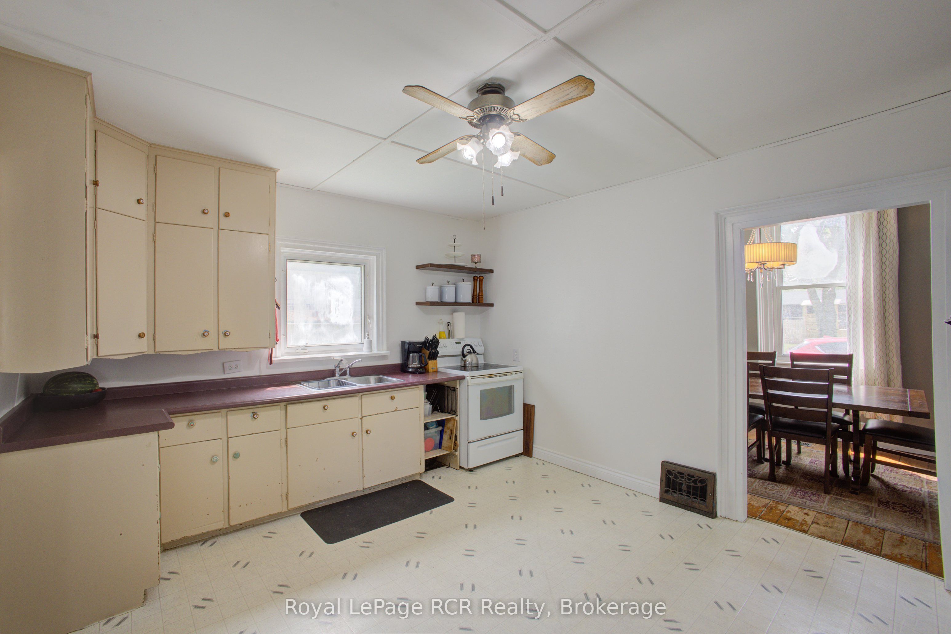 210 N Davidson Avenue N Property Photo 14