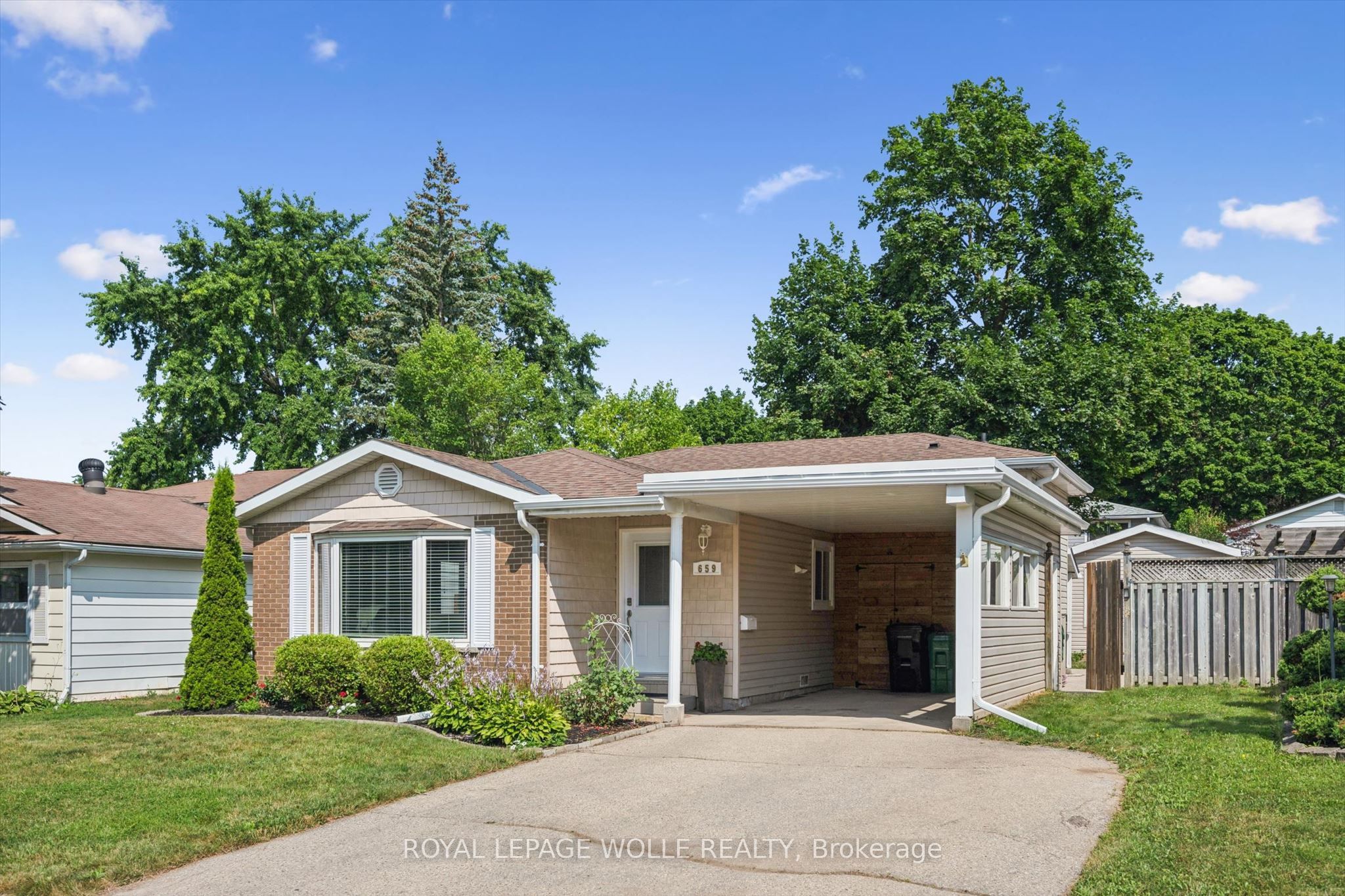 659 Glen Forrest Boulevard Property Photo 4
