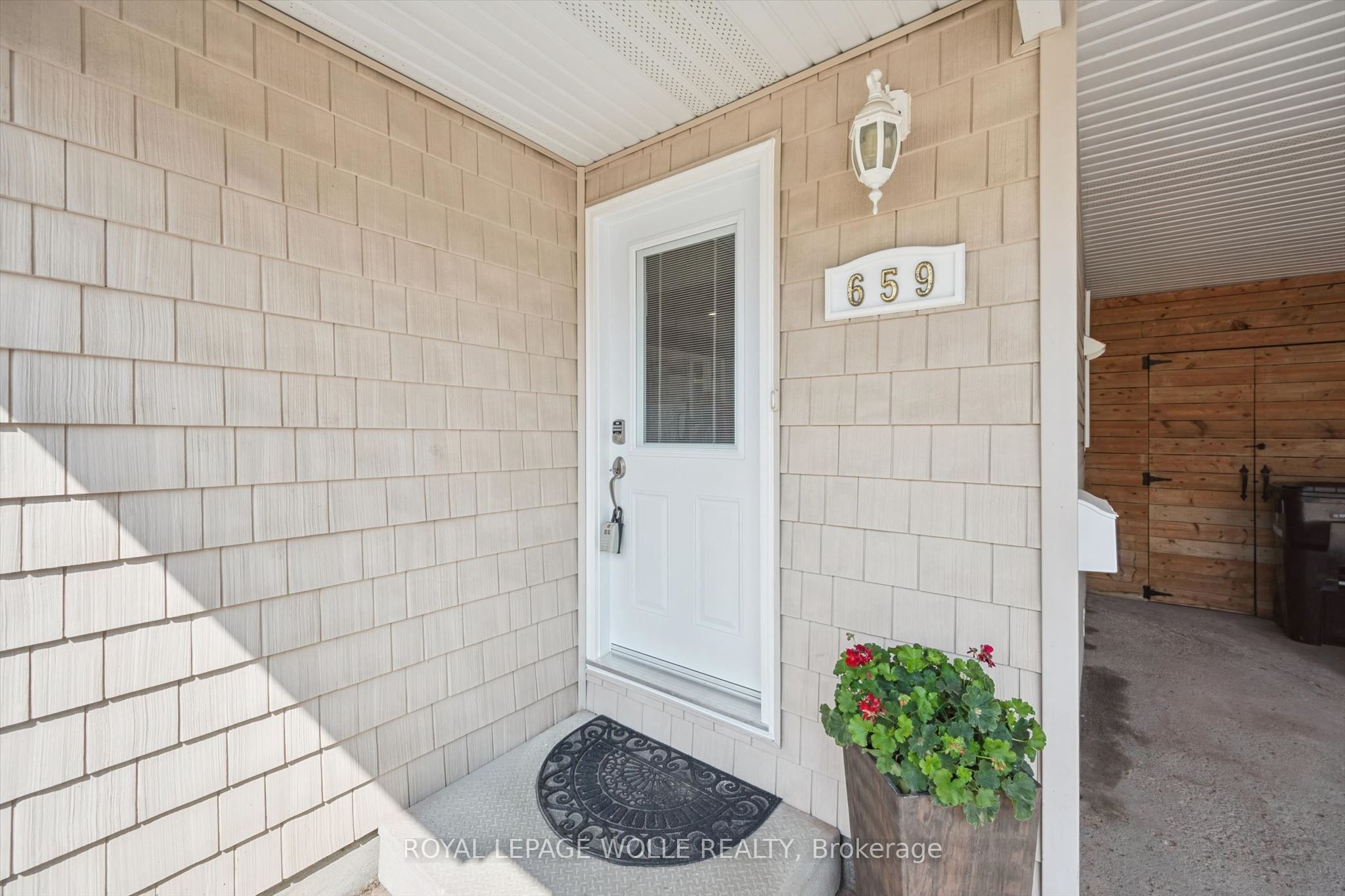 659 Glen Forrest Boulevard Property Photo 5