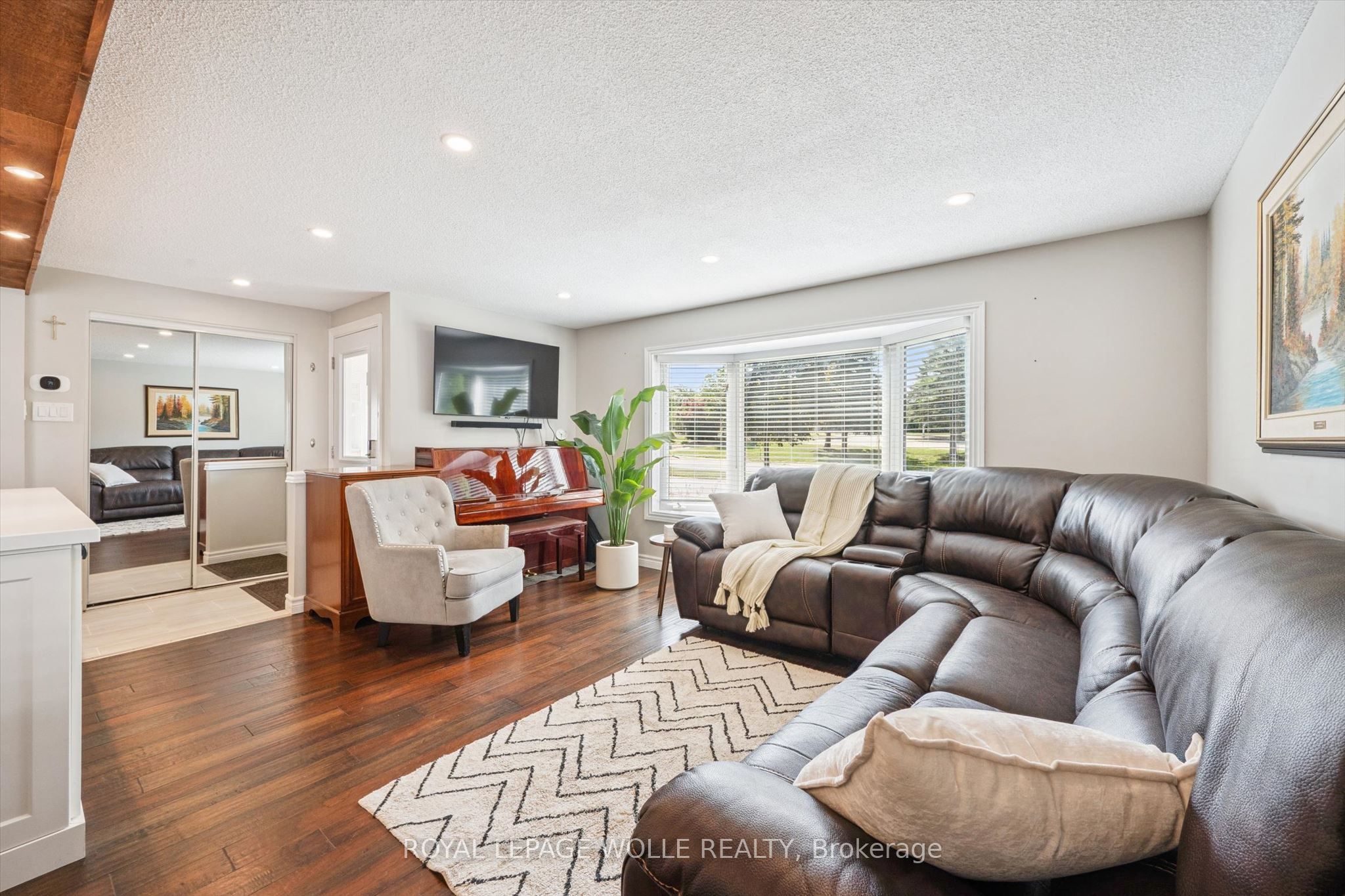 659 Glen Forrest Boulevard Property Photo 8